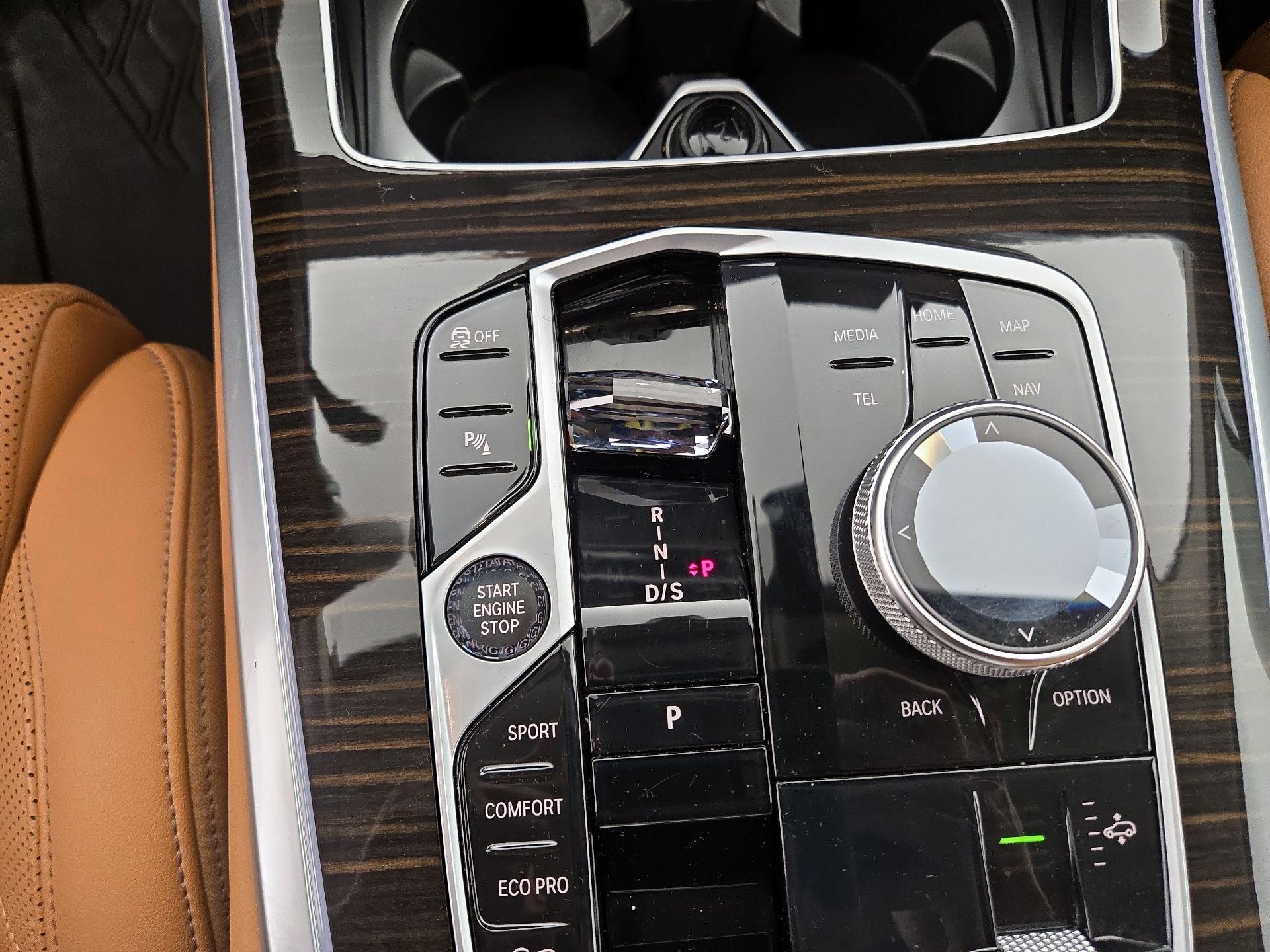 Thumbnail: 2024 BMW X7 - 18