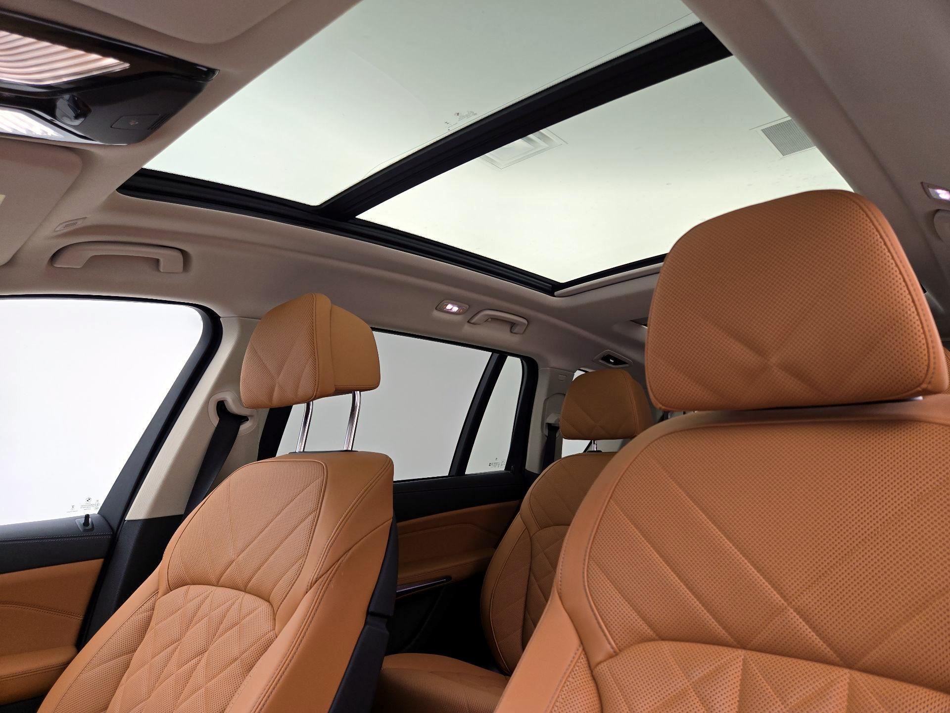 Thumbnail: 2024 BMW X7 - 20