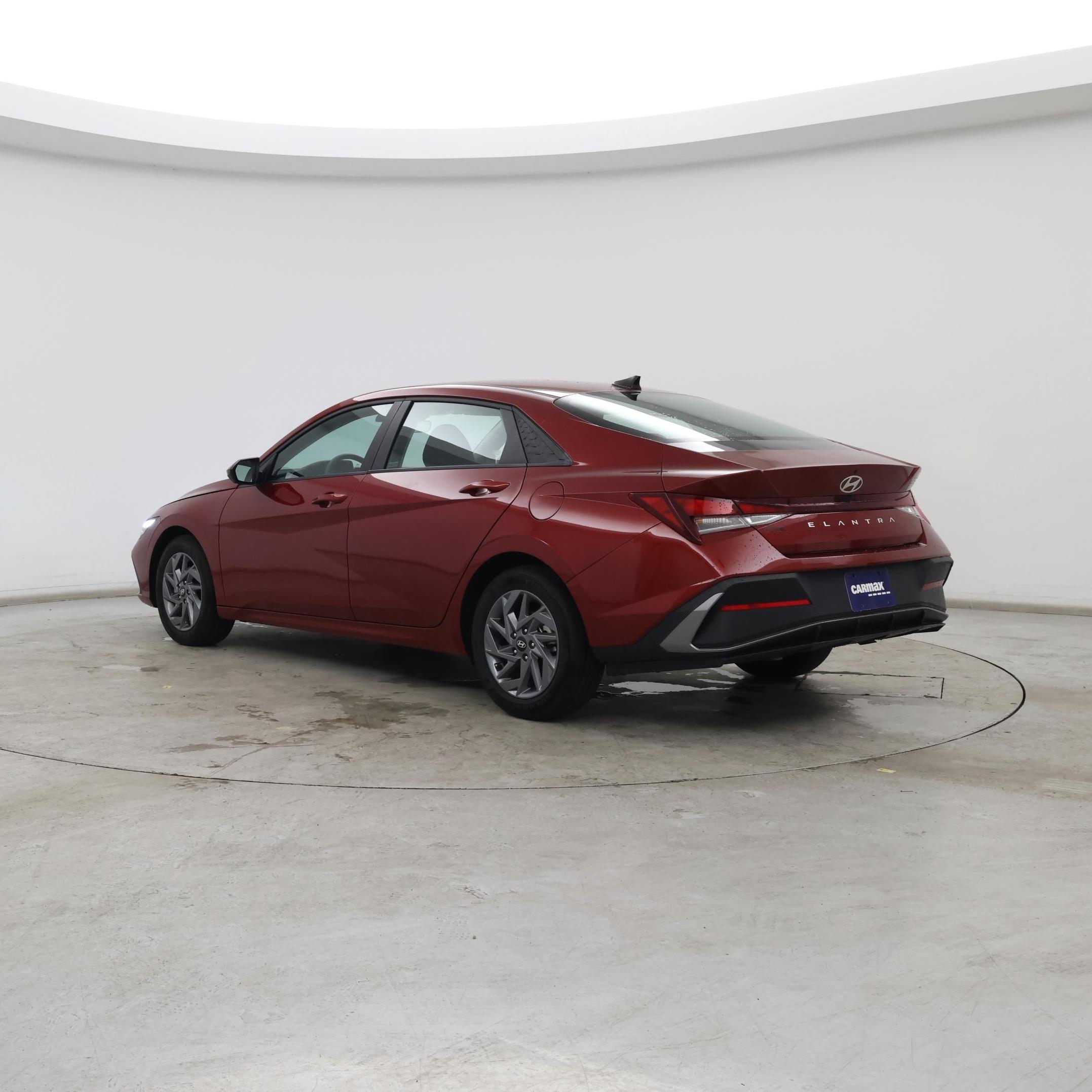 Thumbnail: 2024 Hyundai Elantra - 2