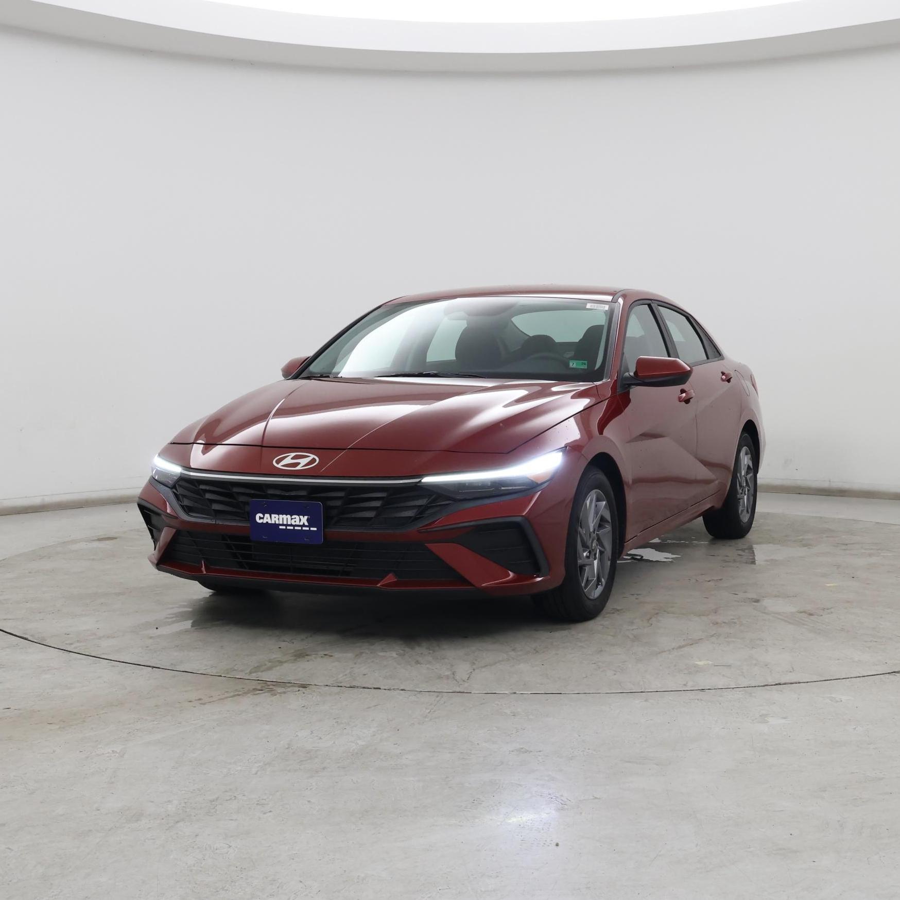 Thumbnail: 2024 Hyundai Elantra - 4