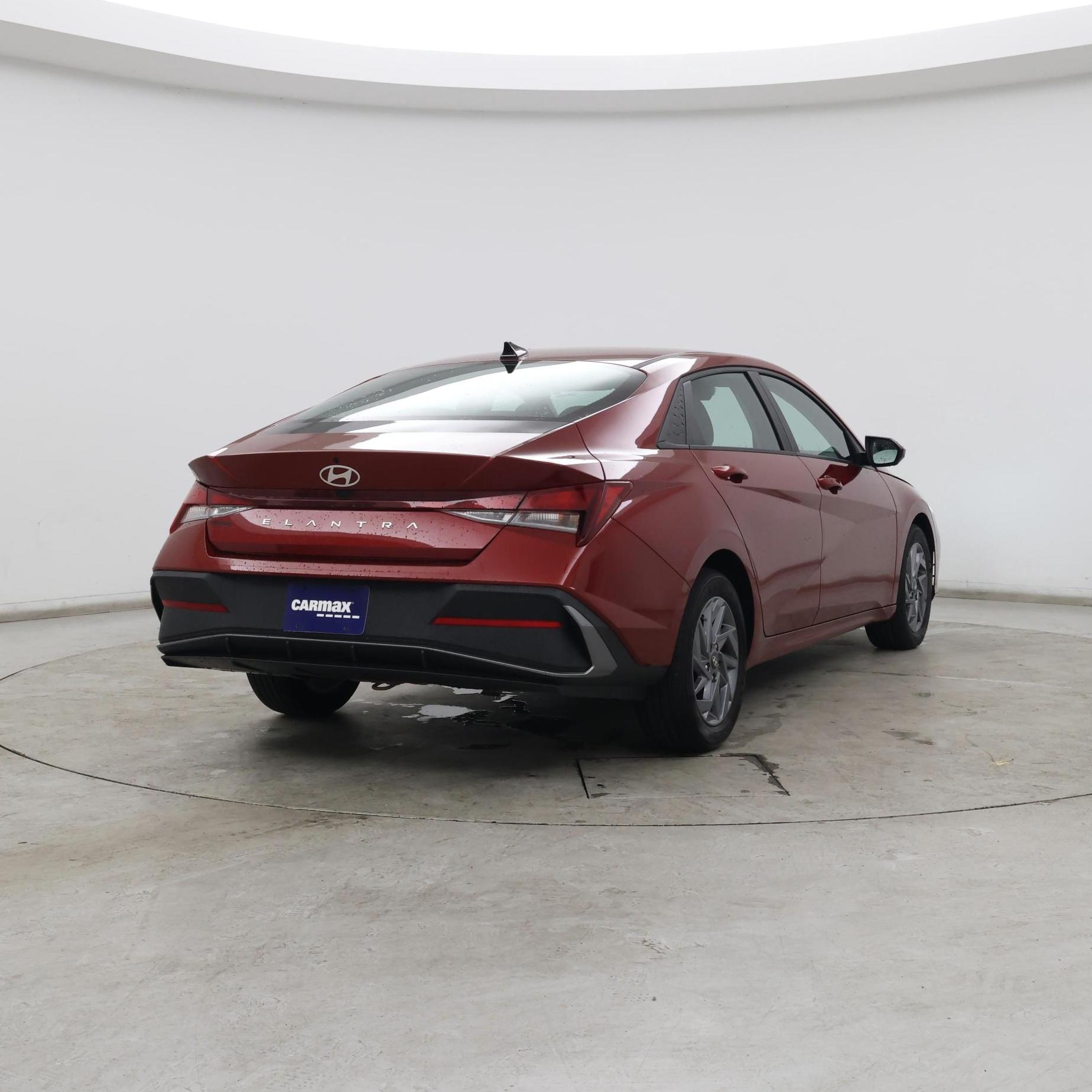 Thumbnail: 2024 Hyundai Elantra - 8