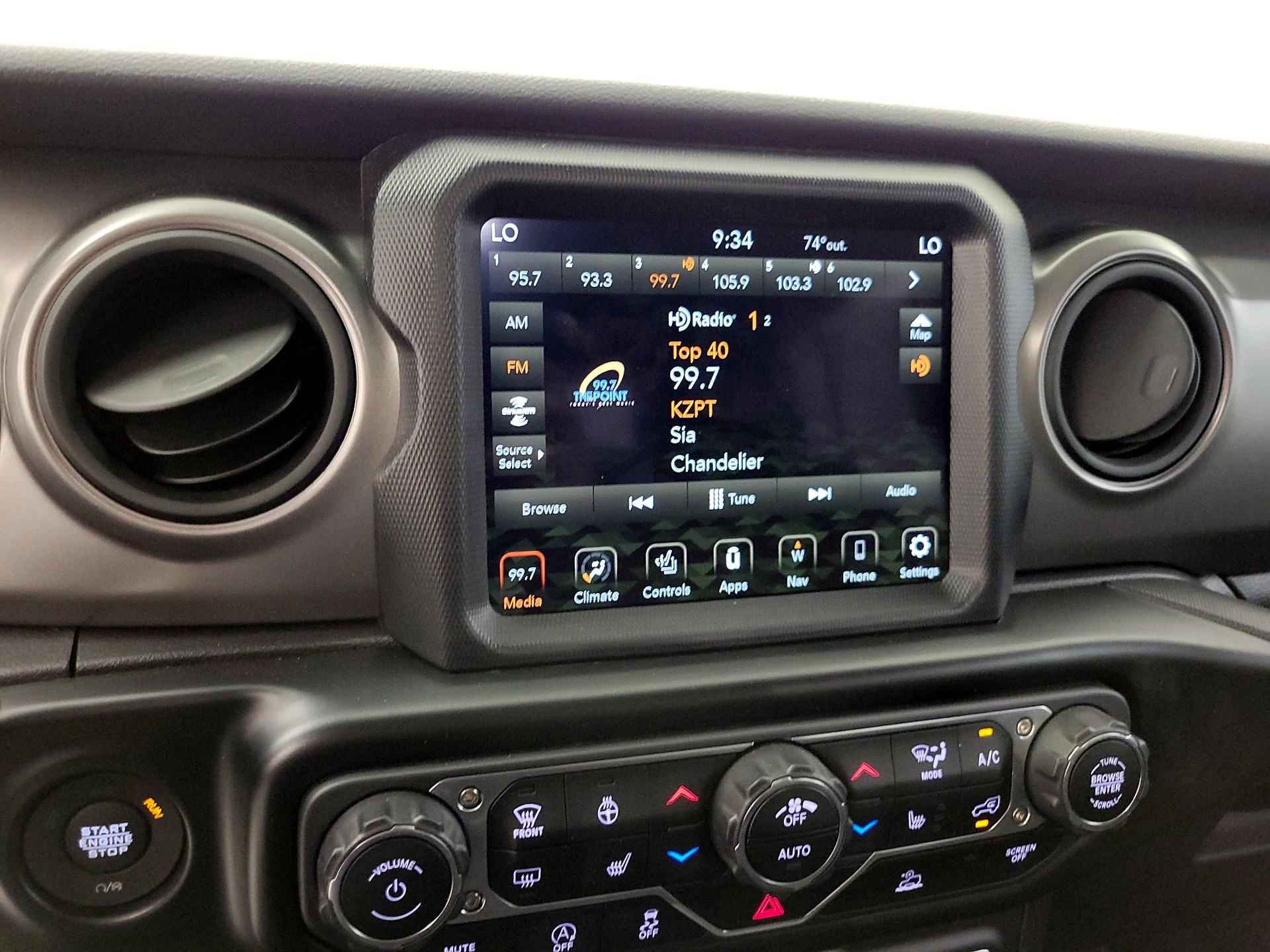 Thumbnail: 2021 Jeep Gladiator - 16