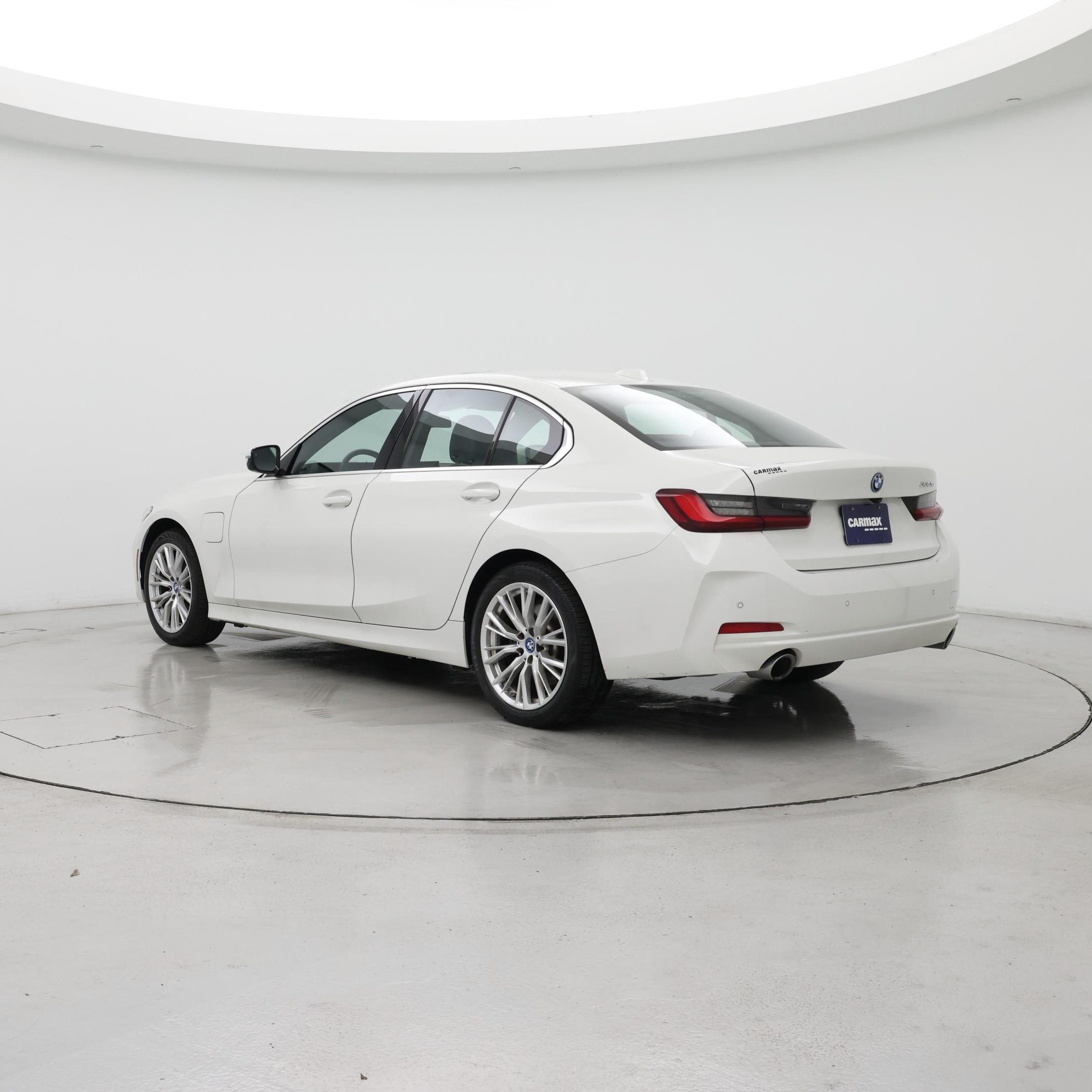 Thumbnail: 2024 BMW 3 Series - 2