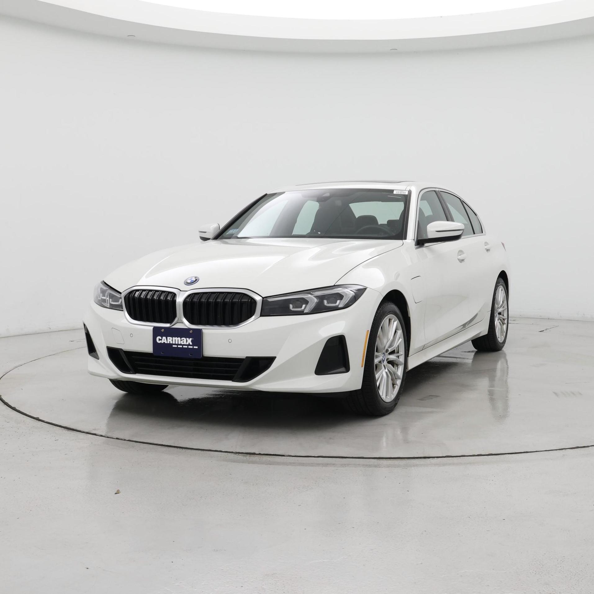 Thumbnail: 2024 BMW 3 Series - 4
