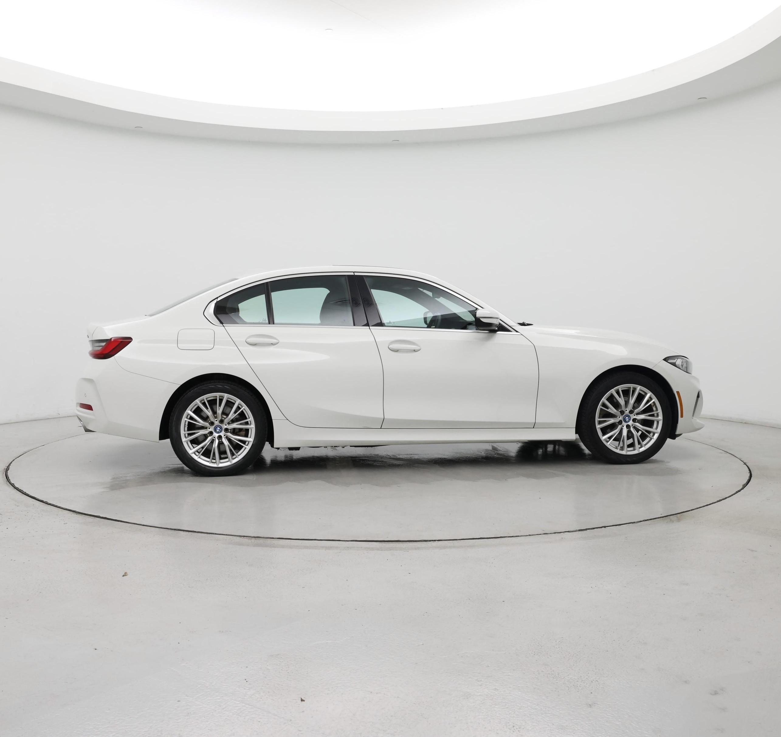 Thumbnail: 2024 BMW 3 Series - 7