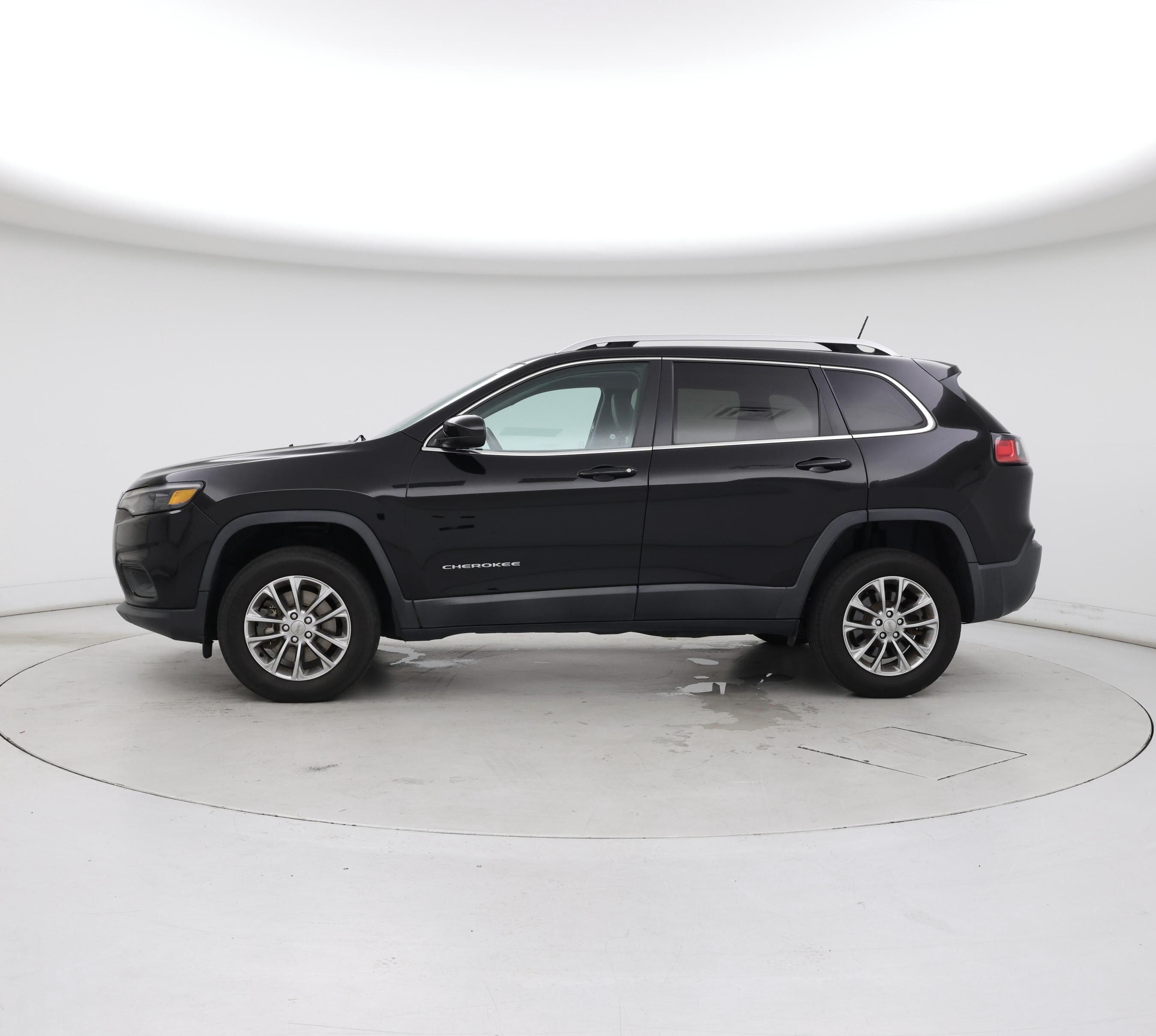 Thumbnail: 2019 Jeep Cherokee - 3