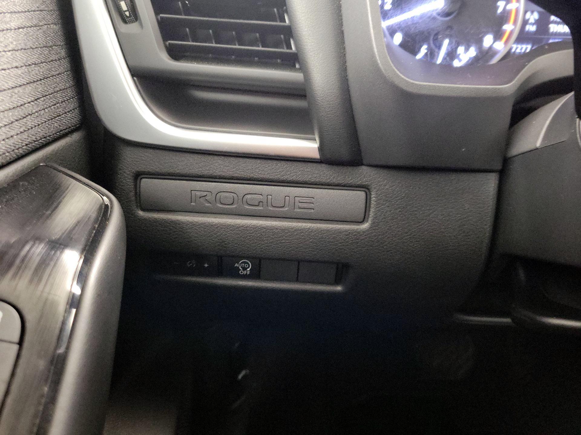 Thumbnail: 2023 Nissan Rogue - 13