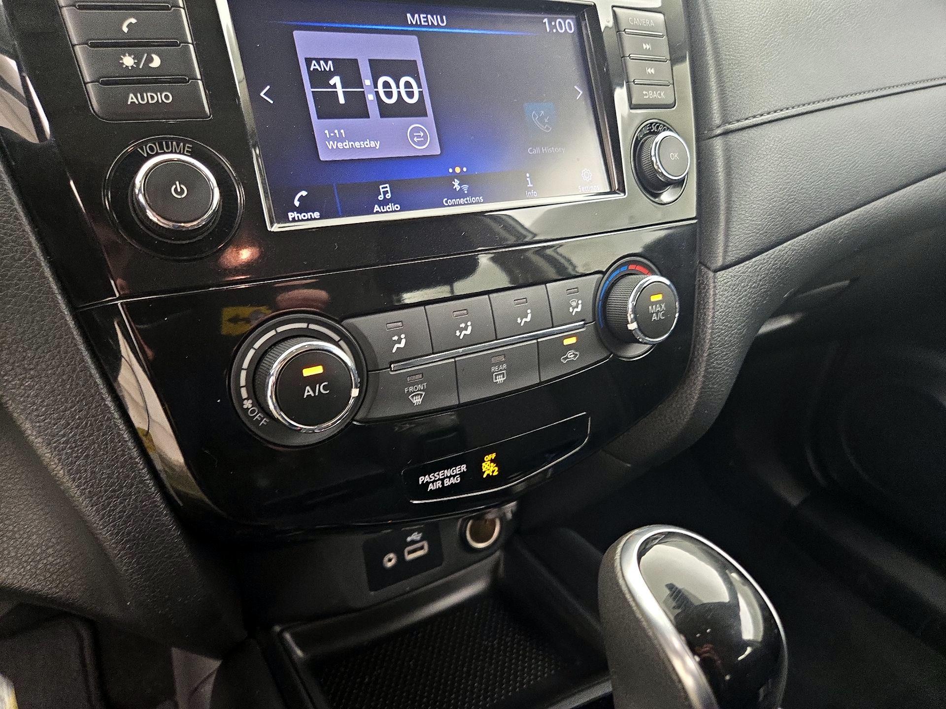 Thumbnail: 2019 Nissan Rogue - 16
