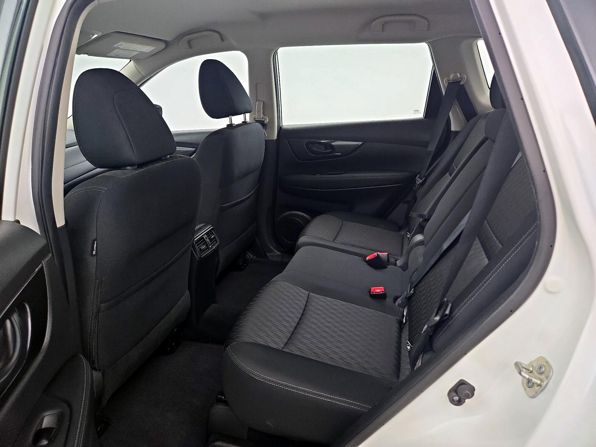 Thumbnail: 2019 Nissan Rogue - 19