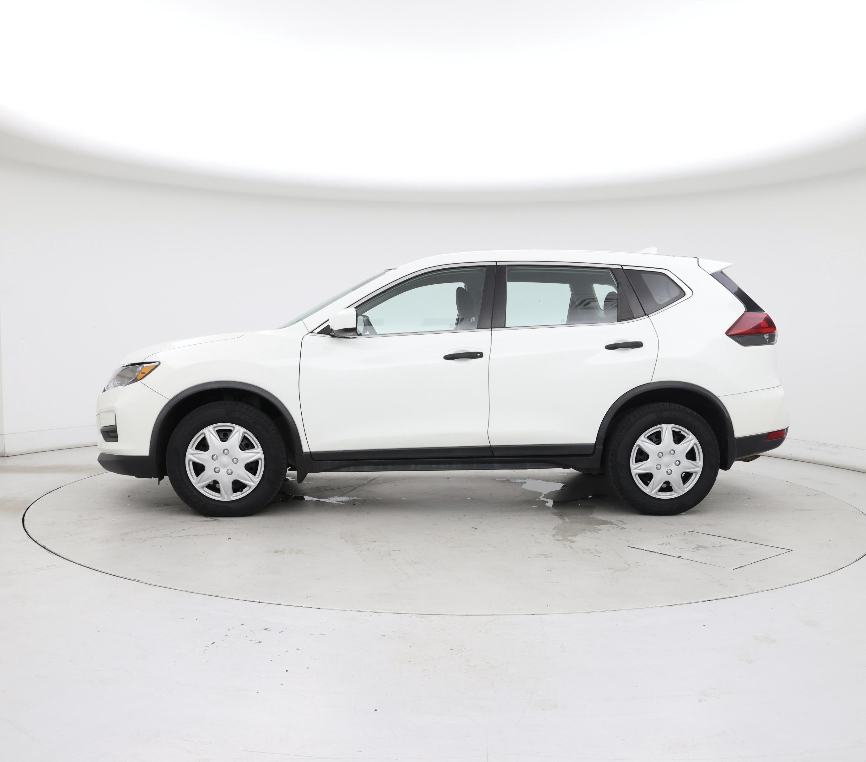 Thumbnail: 2019 Nissan Rogue - 3