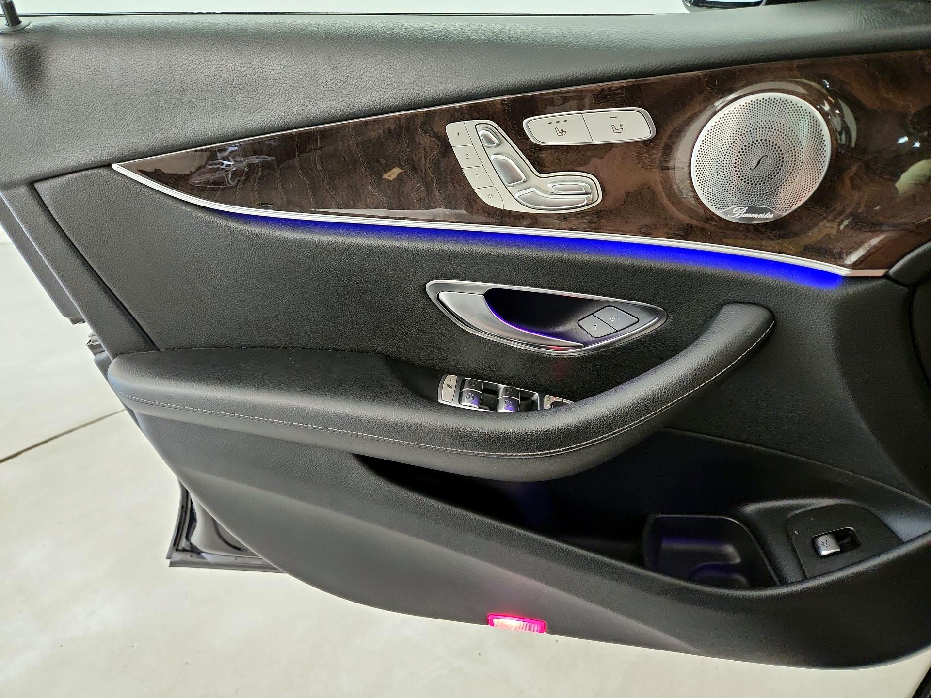 Thumbnail: 2019 Mercedes-Benz E-Class - 12
