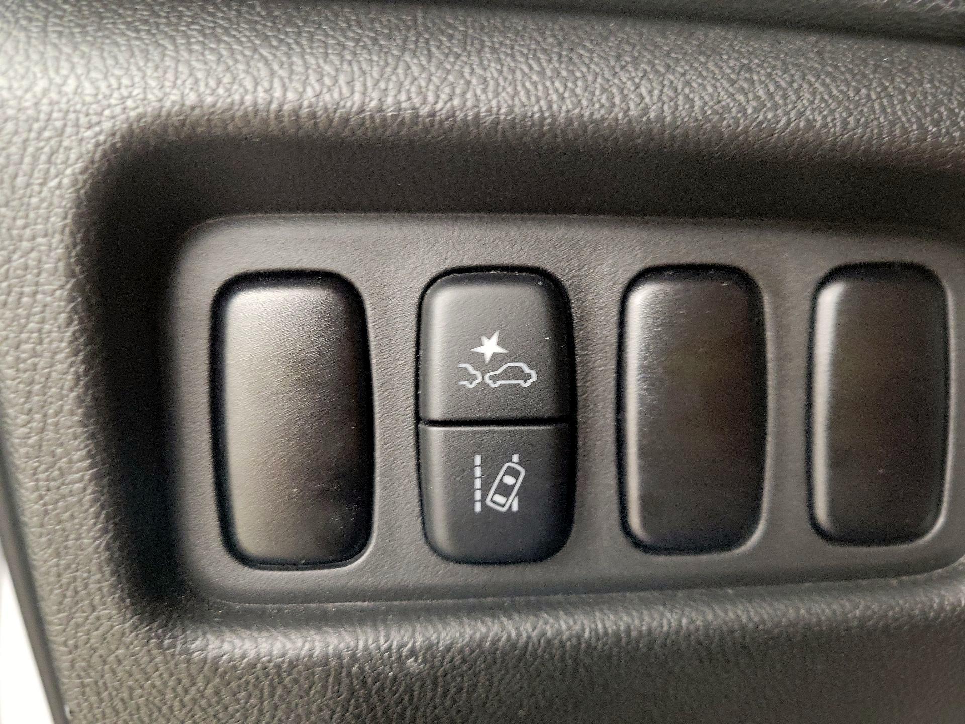 Thumbnail: 2022 Mitsubishi Outlander Sport - 13