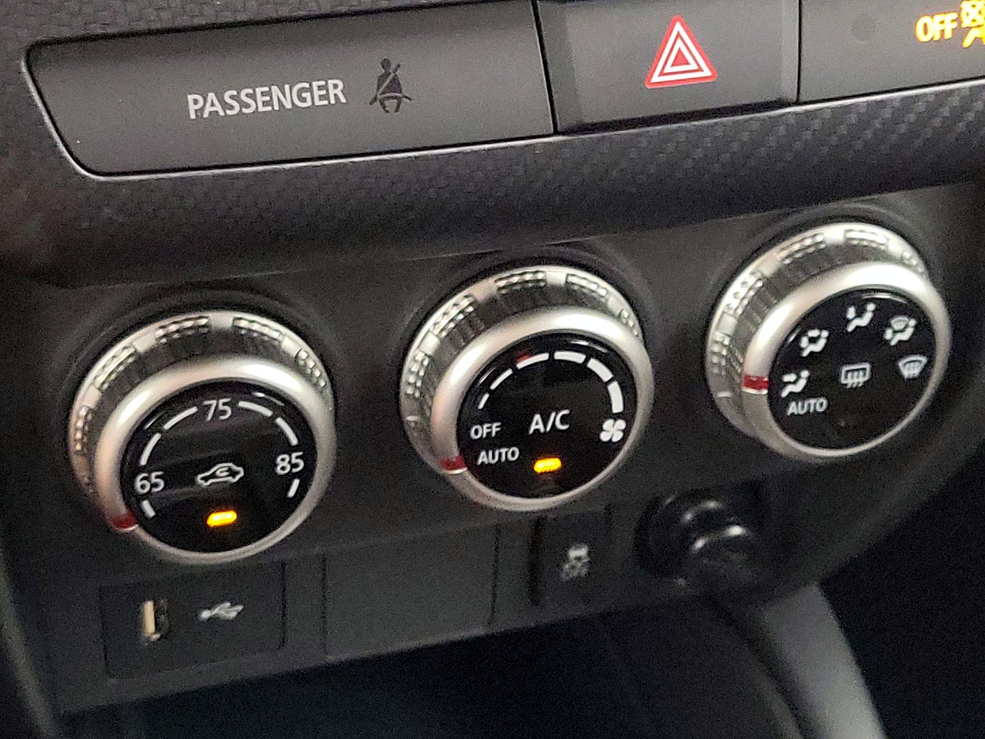 Thumbnail: 2022 Mitsubishi Outlander Sport - 16