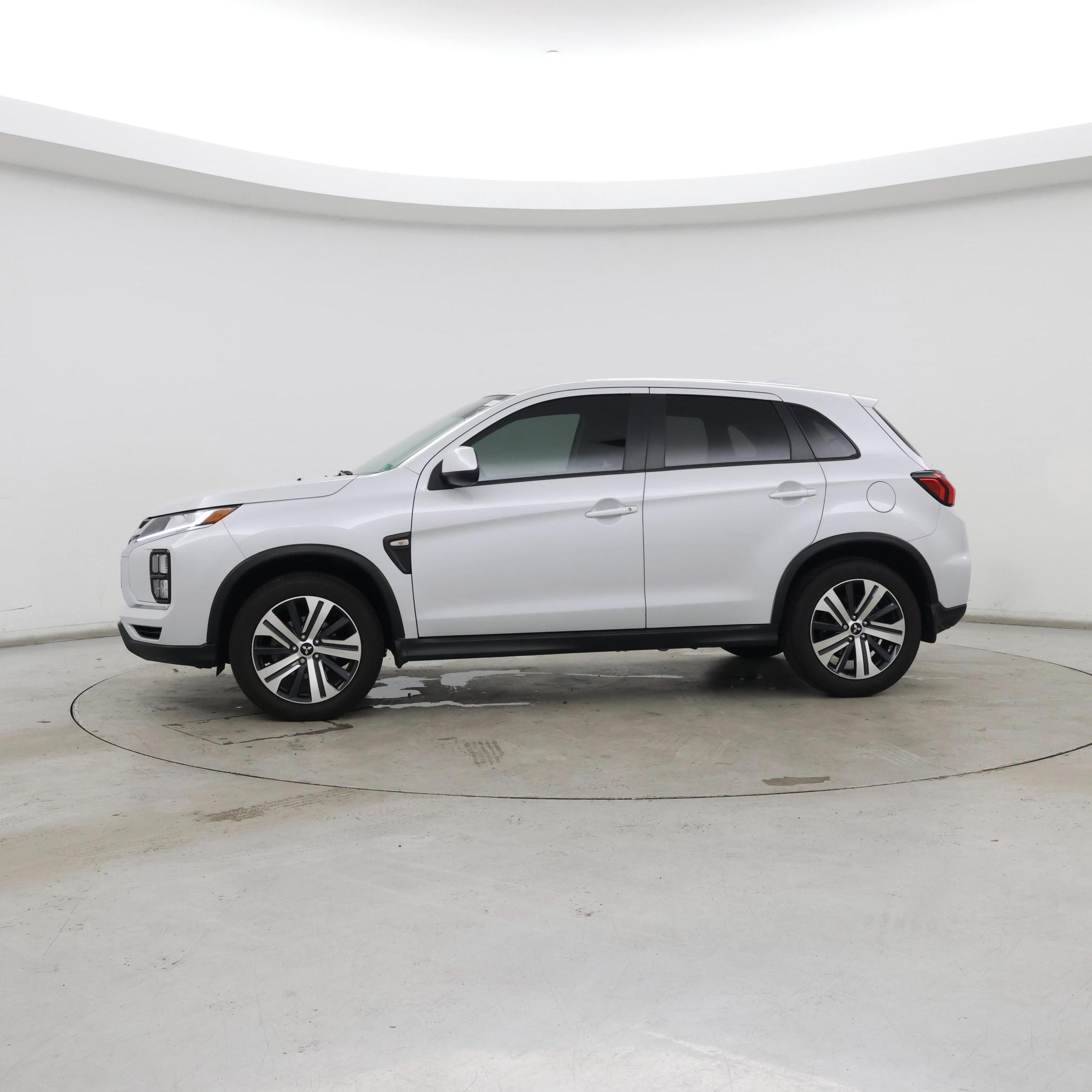 Thumbnail: 2022 Mitsubishi Outlander Sport - 3