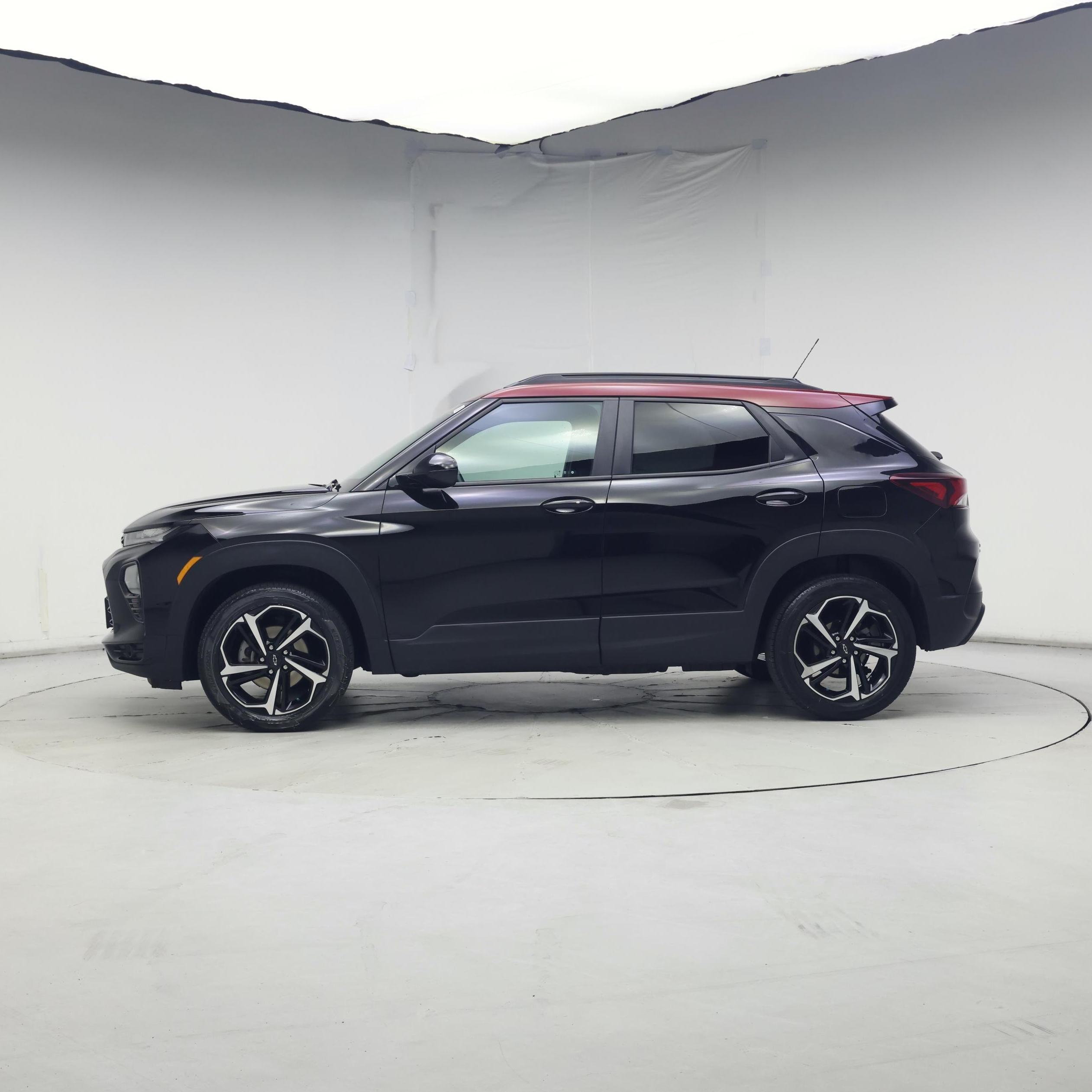 Thumbnail: 2021 Chevrolet TrailBlazer - 3