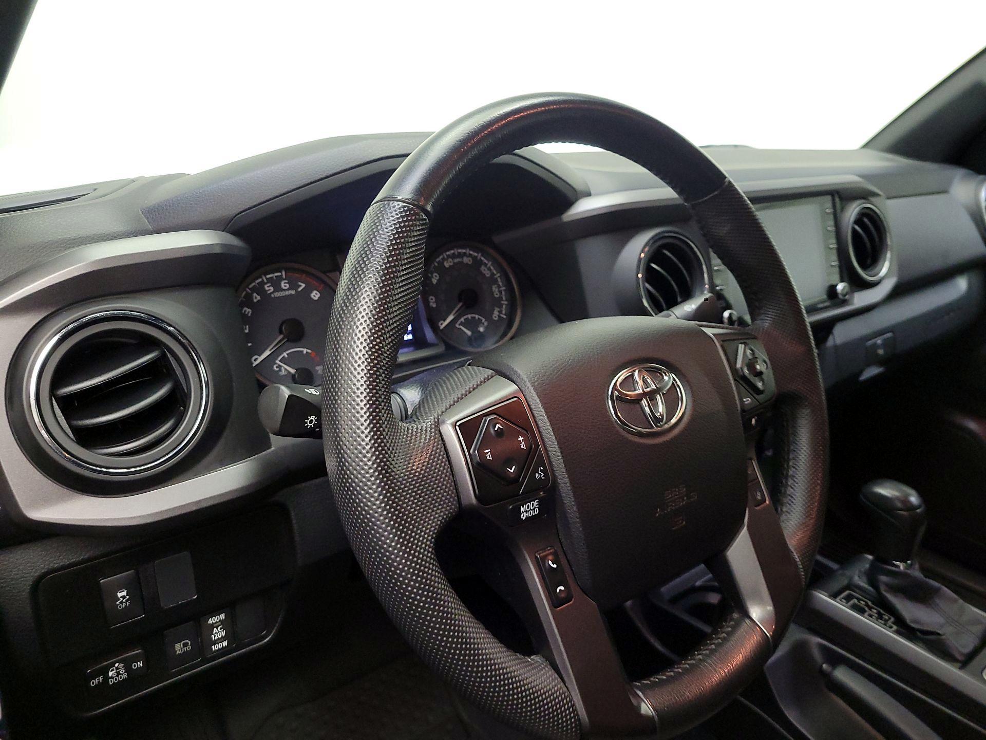Thumbnail: 2022 Toyota Tacoma - 9
