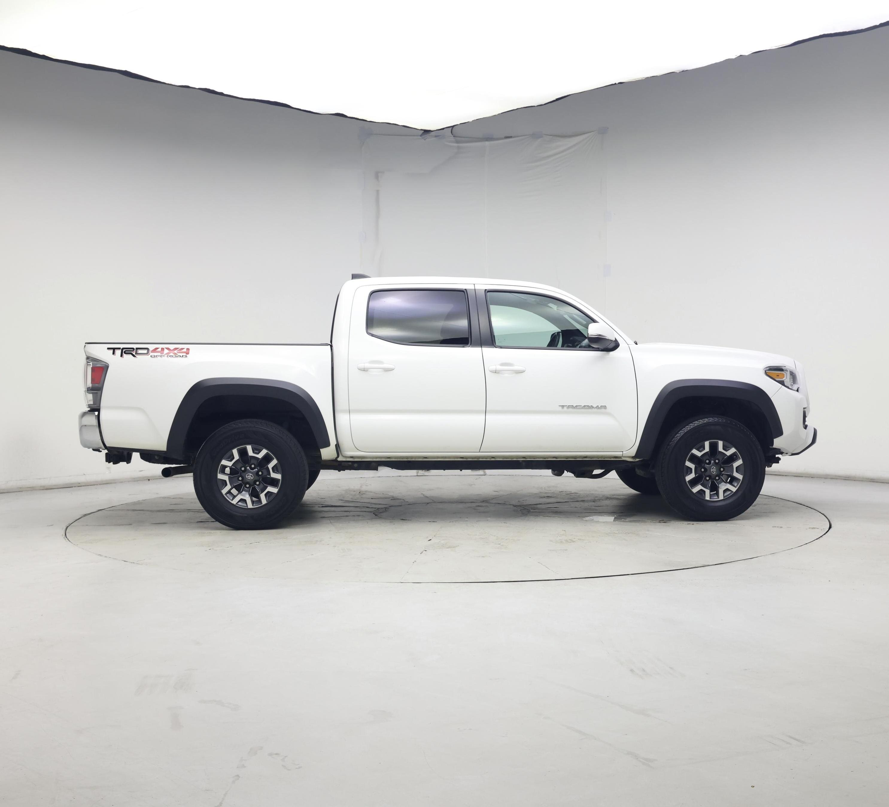 Thumbnail: 2022 Toyota Tacoma - 7