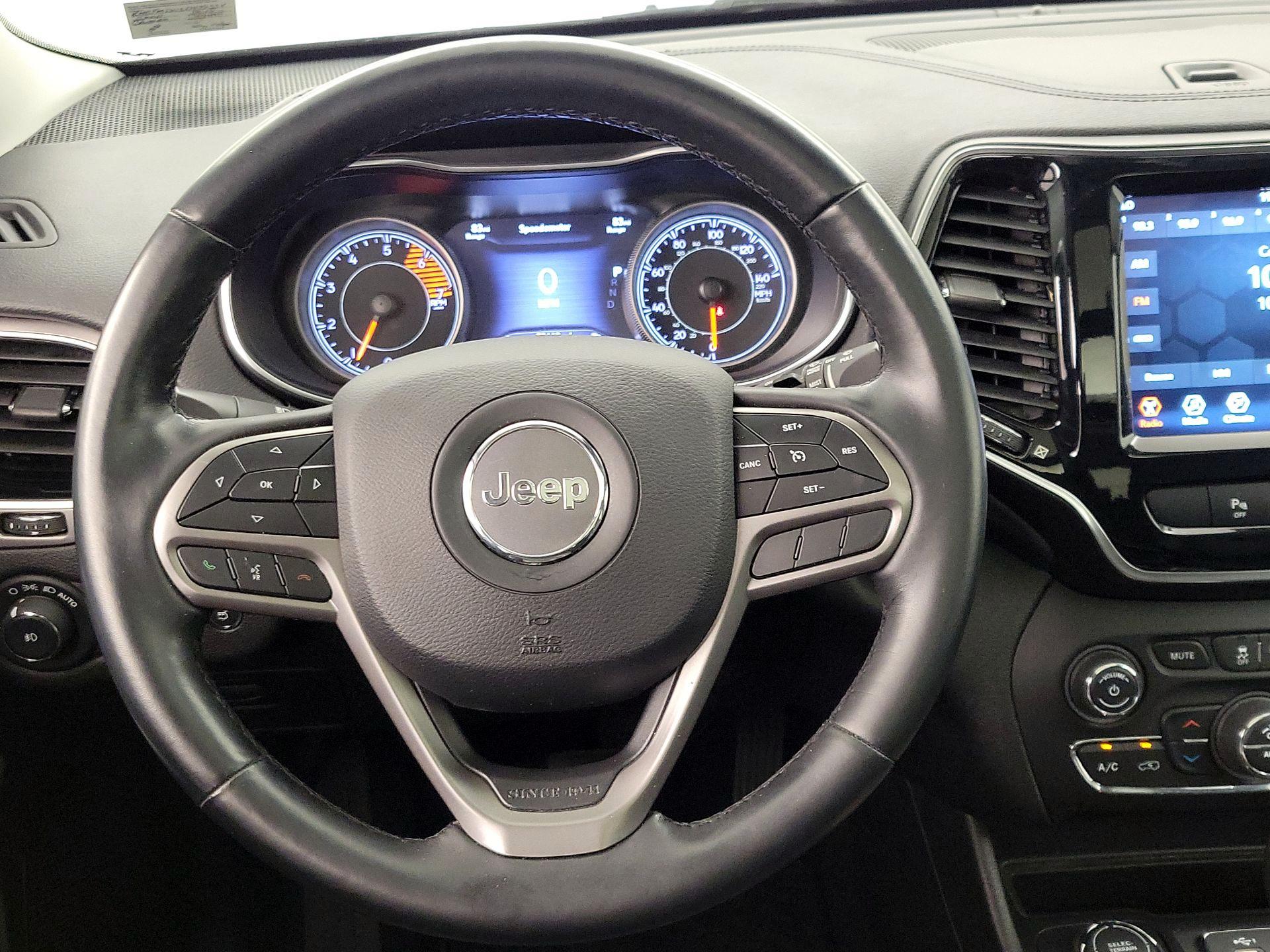 Thumbnail: 2019 Jeep Cherokee - 10