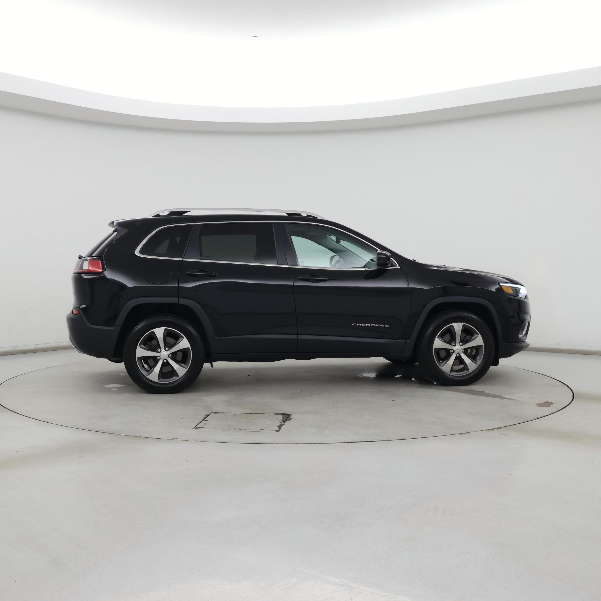 Thumbnail: 2019 Jeep Cherokee - 7
