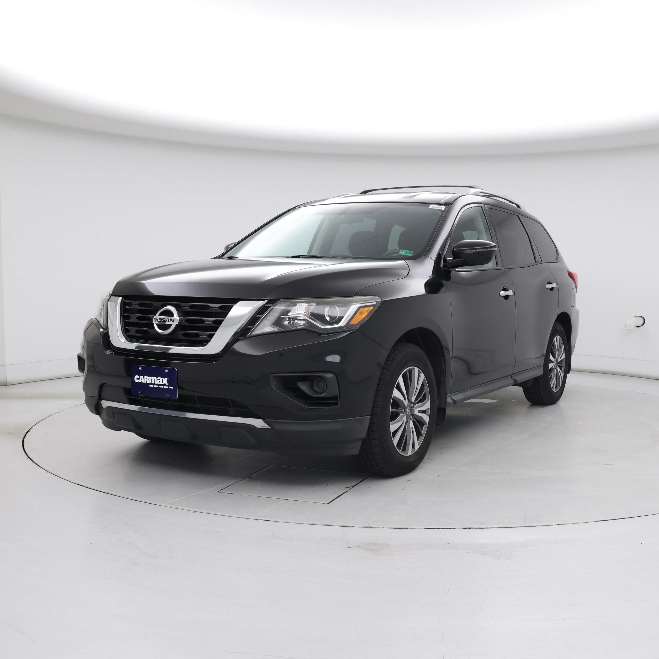 Thumbnail: 2017 Nissan Pathfinder - 4
