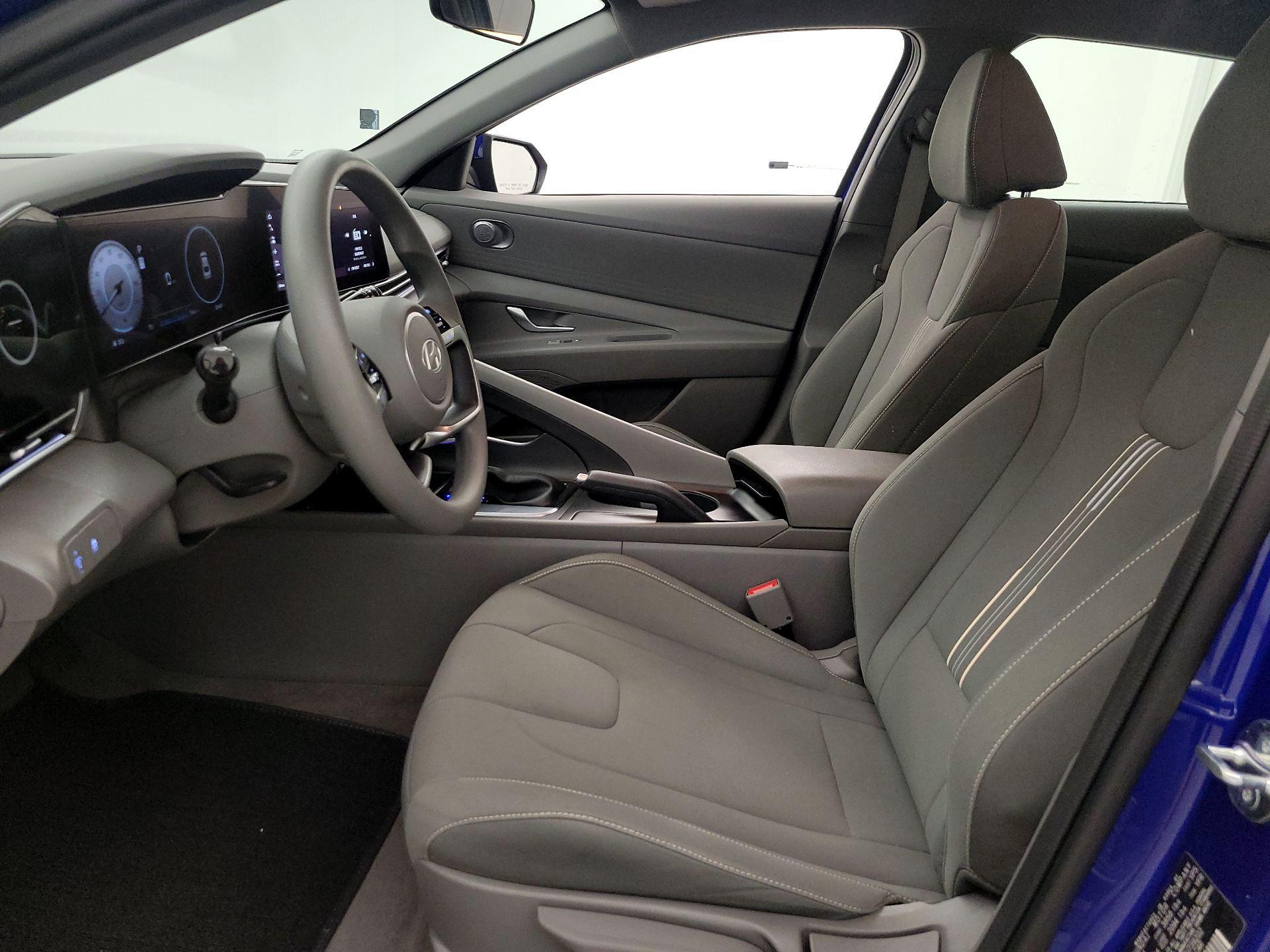 Thumbnail: 2024 Hyundai Elantra - 11