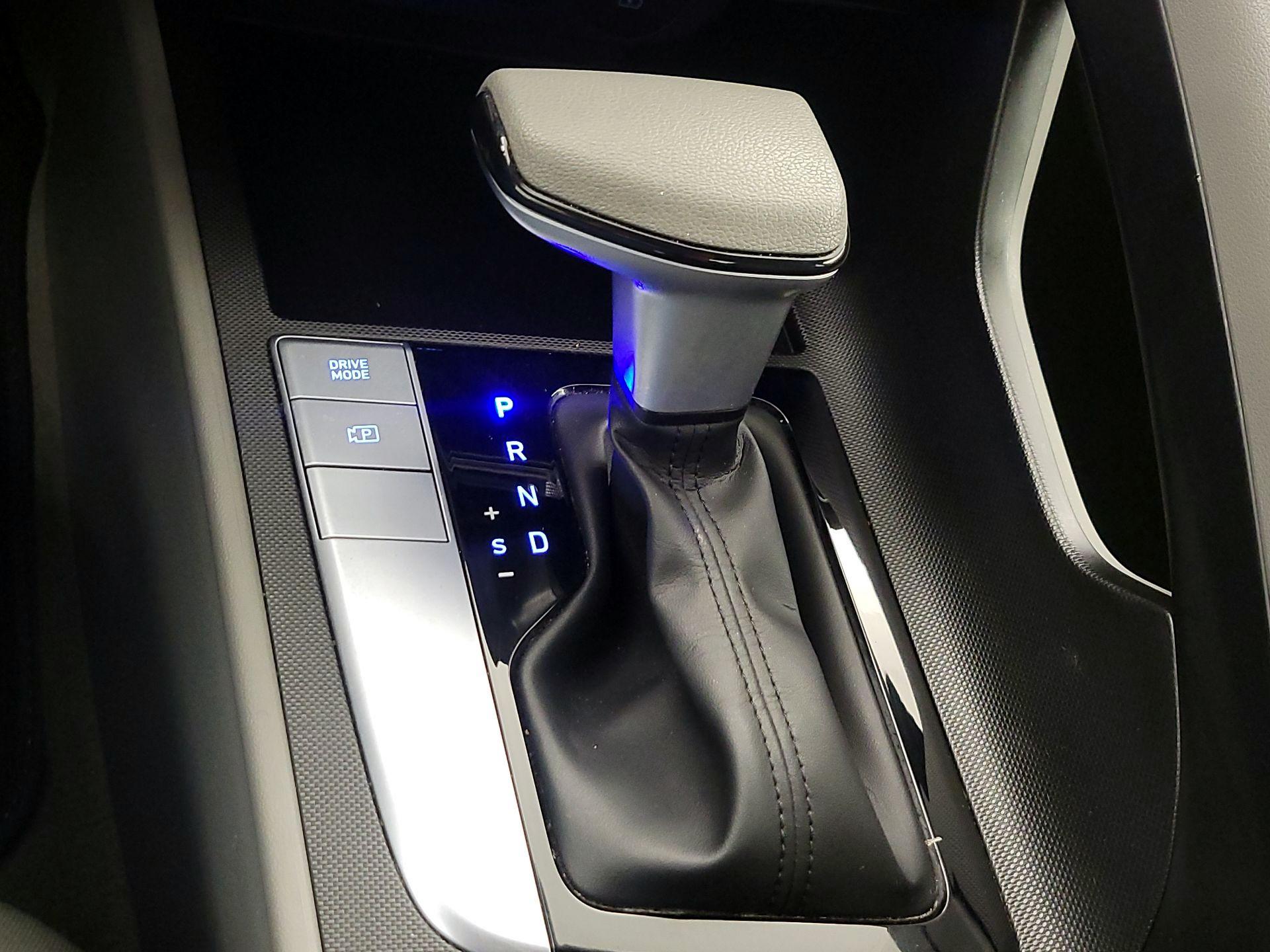 Thumbnail: 2024 Hyundai Elantra - 18