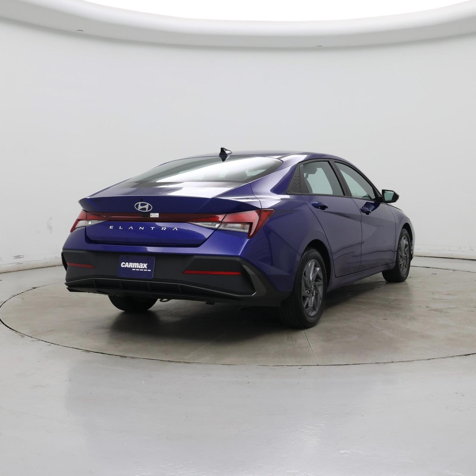 Thumbnail: 2024 Hyundai Elantra - 8