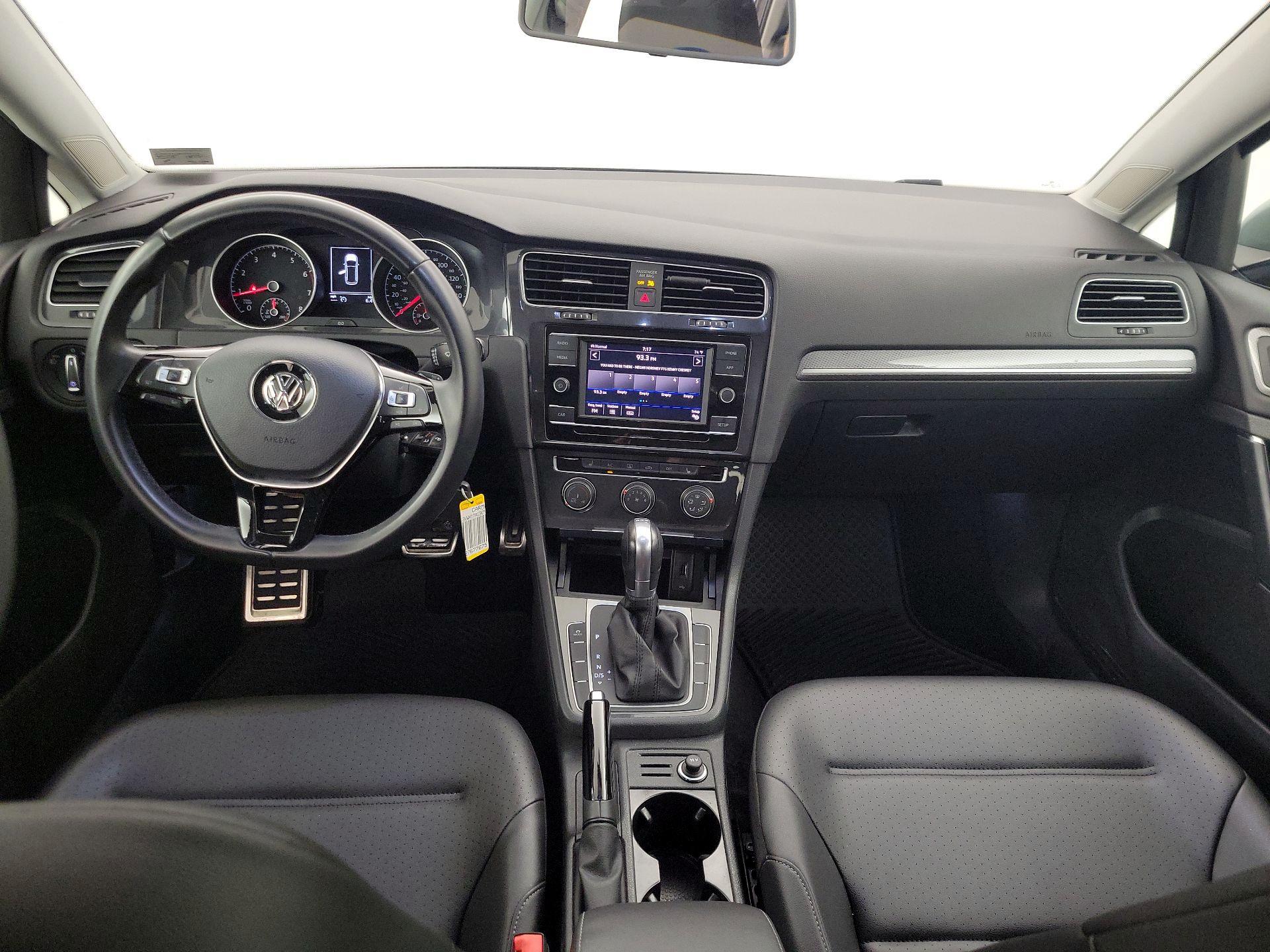 Thumbnail: 2019 Volkswagen Golf - 9