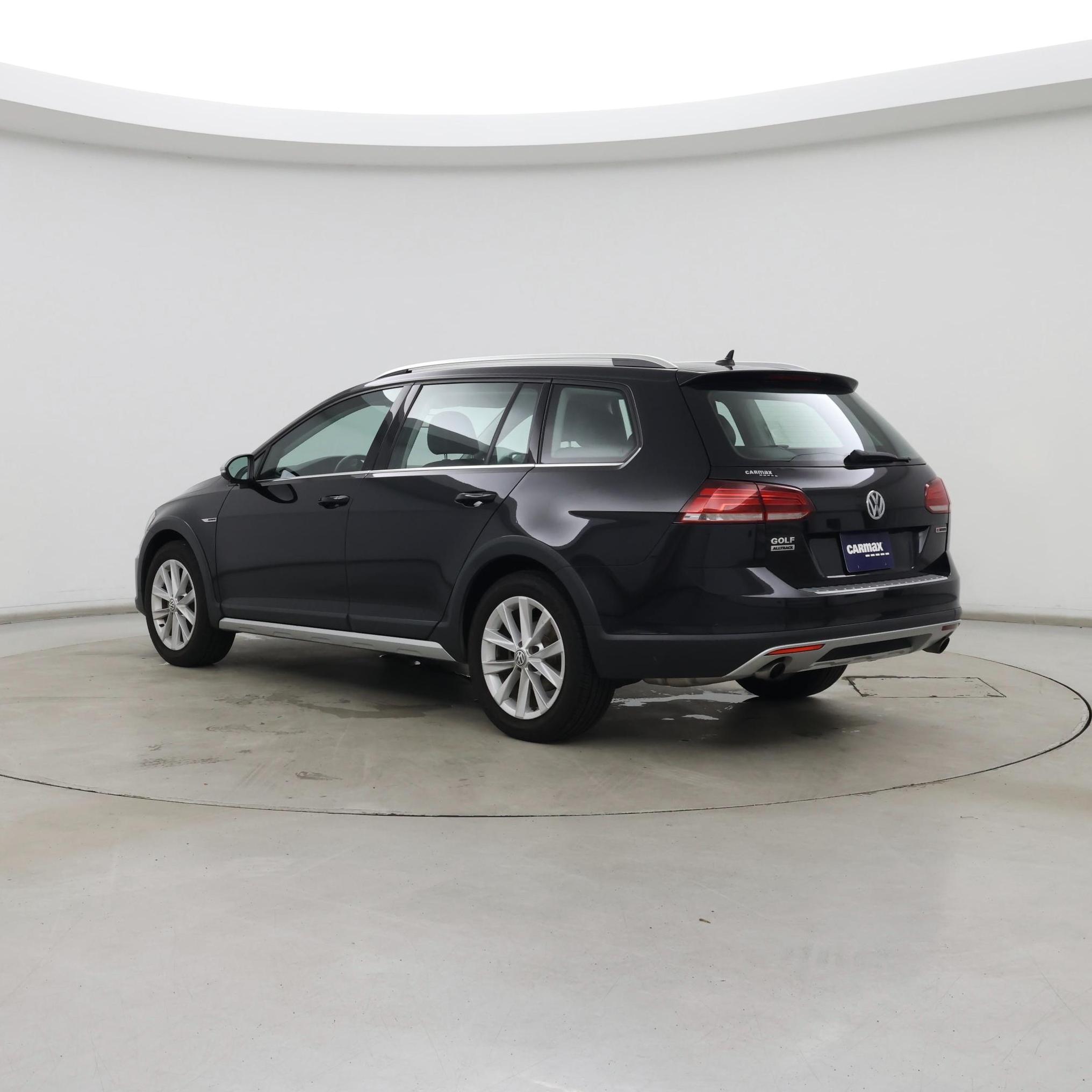 Thumbnail: 2019 Volkswagen Golf - 2