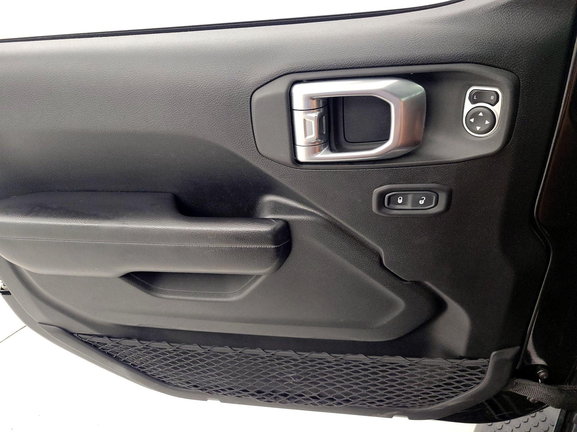 Thumbnail: 2020 Jeep Wrangler - 12