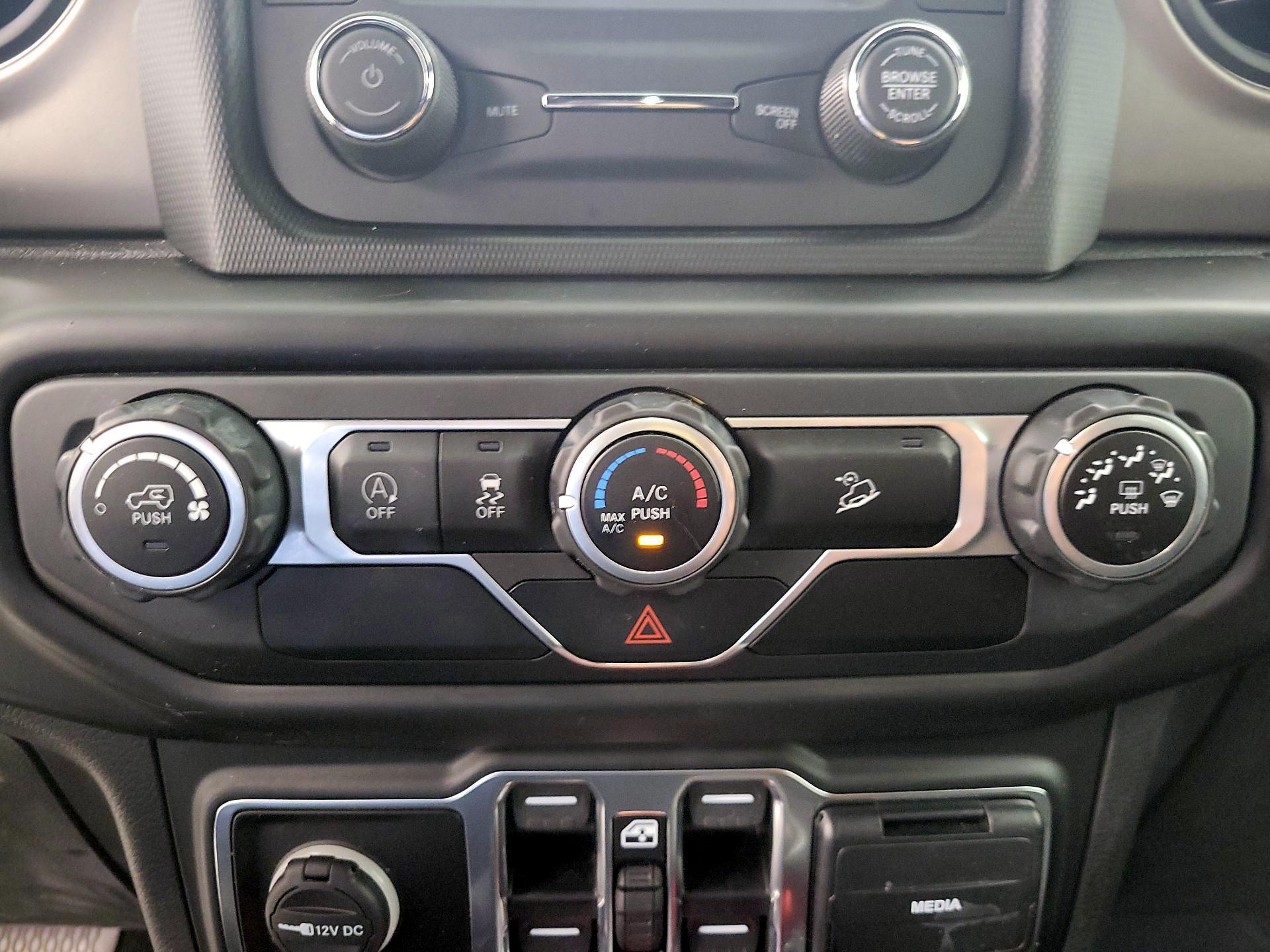 Thumbnail: 2020 Jeep Wrangler - 16