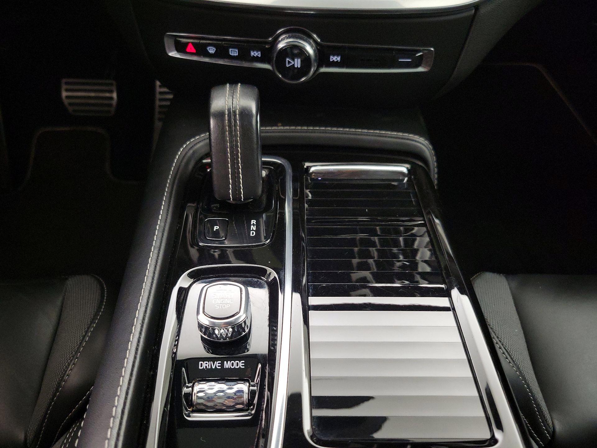 Thumbnail: 2020 Volvo S60 - 18