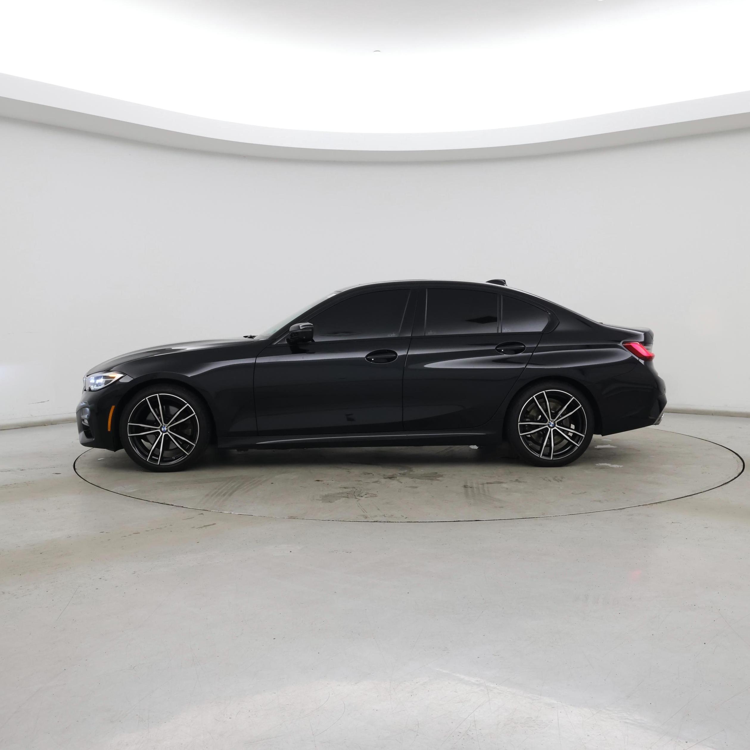 Thumbnail: 2020 BMW 3 Series - 3