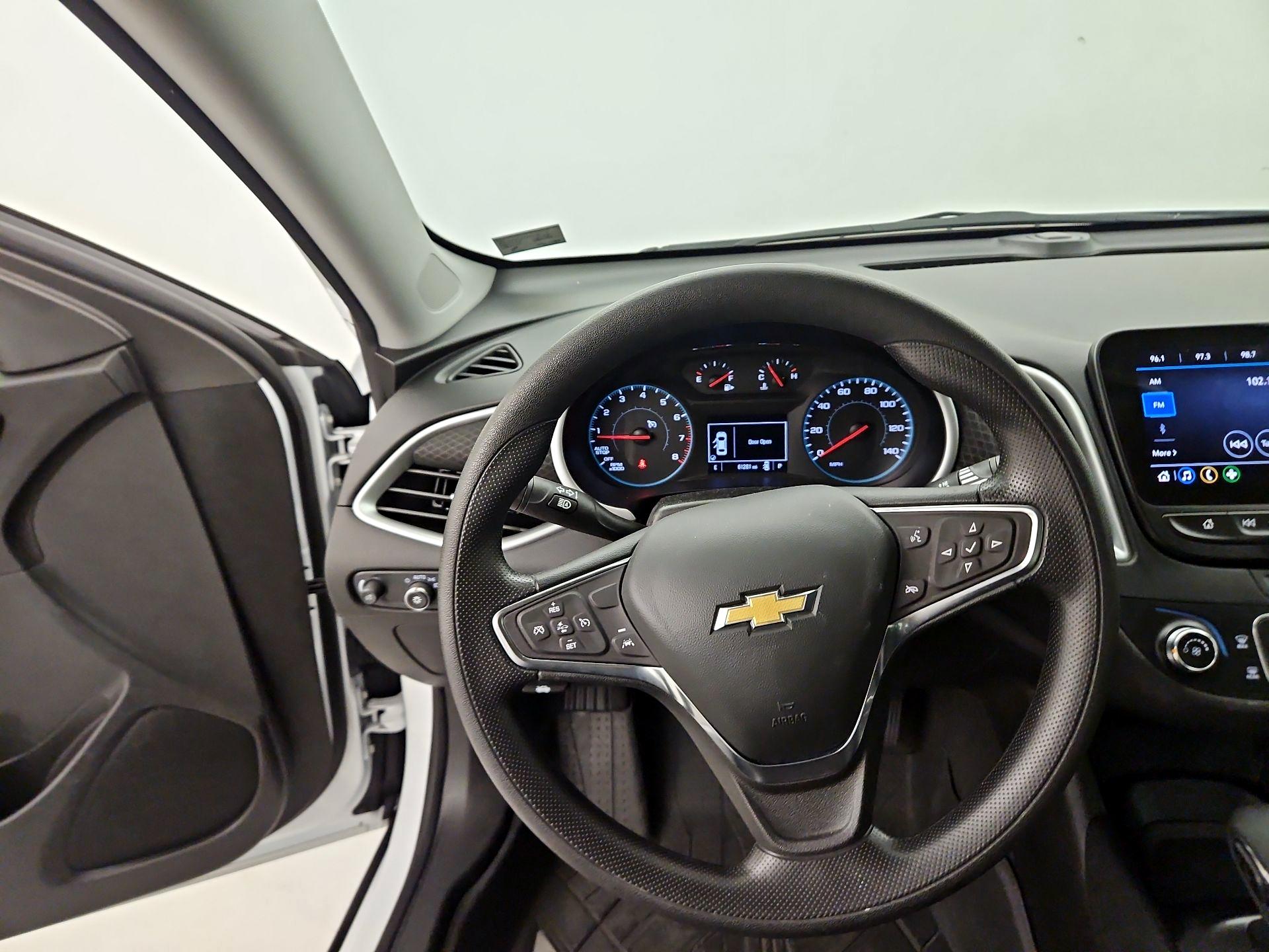 Thumbnail: 2024 Chevrolet Malibu - 10