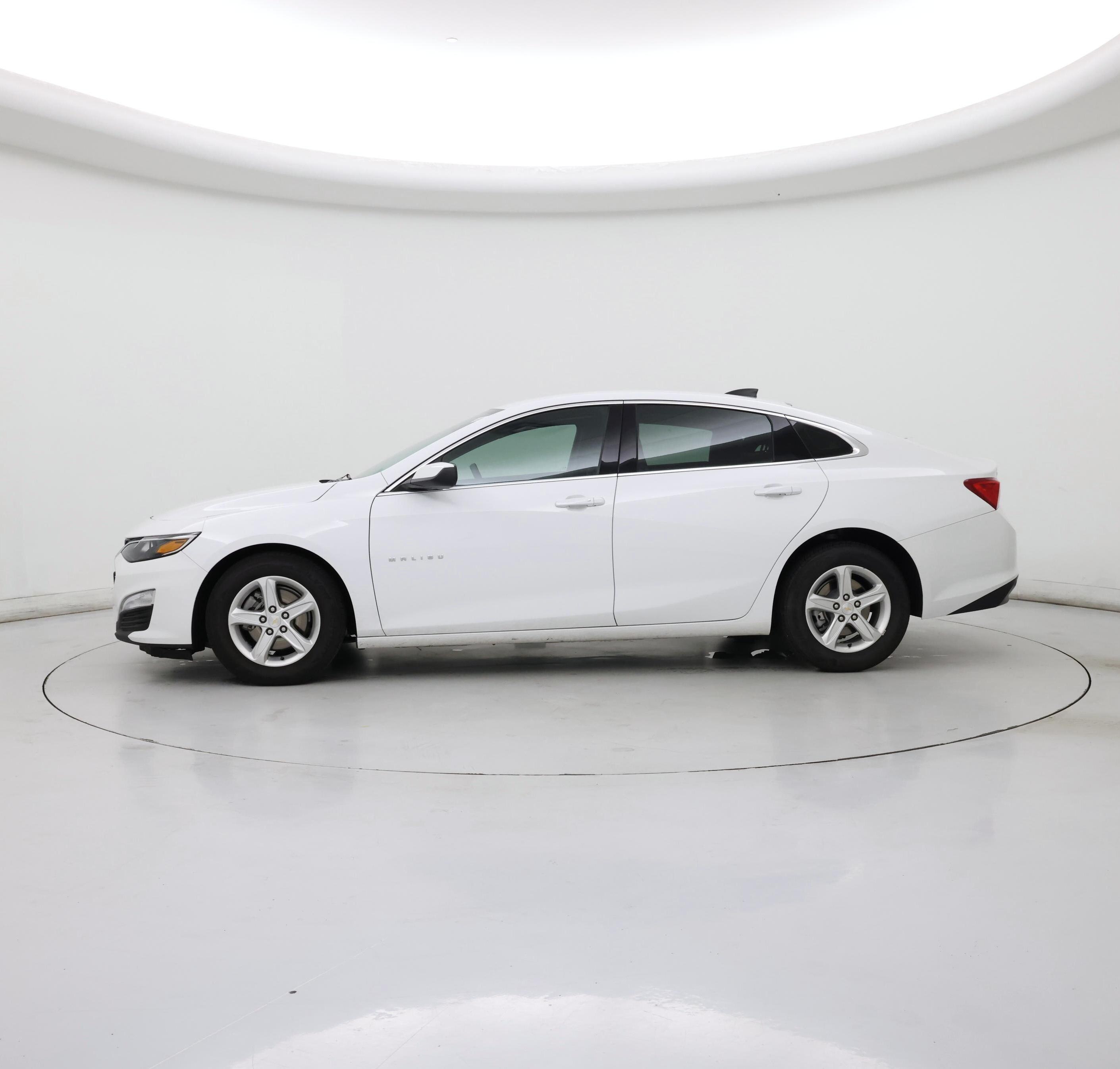 Thumbnail: 2024 Chevrolet Malibu - 3