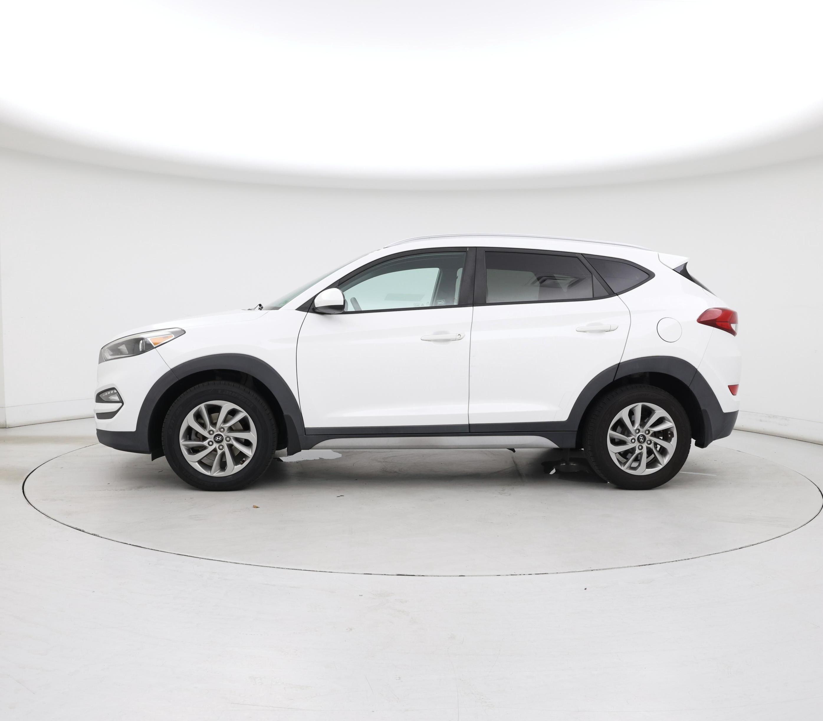 Thumbnail: 2018 Hyundai Tucson - 3