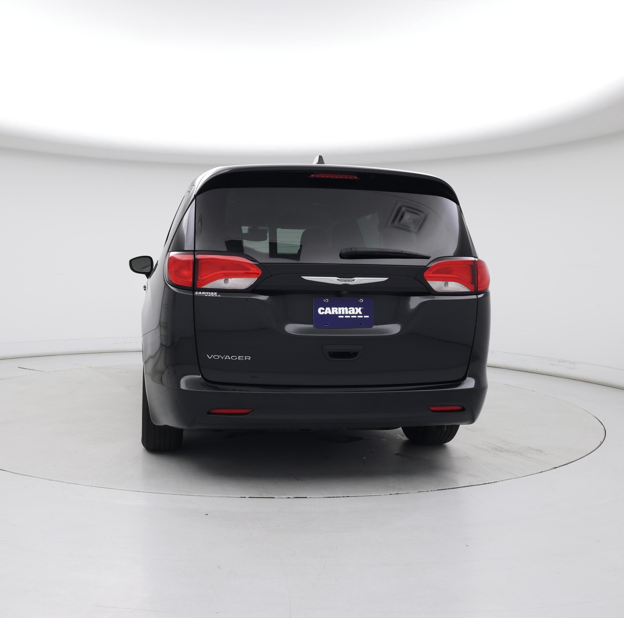 Thumbnail: 2023 Chrysler Voyager - 6