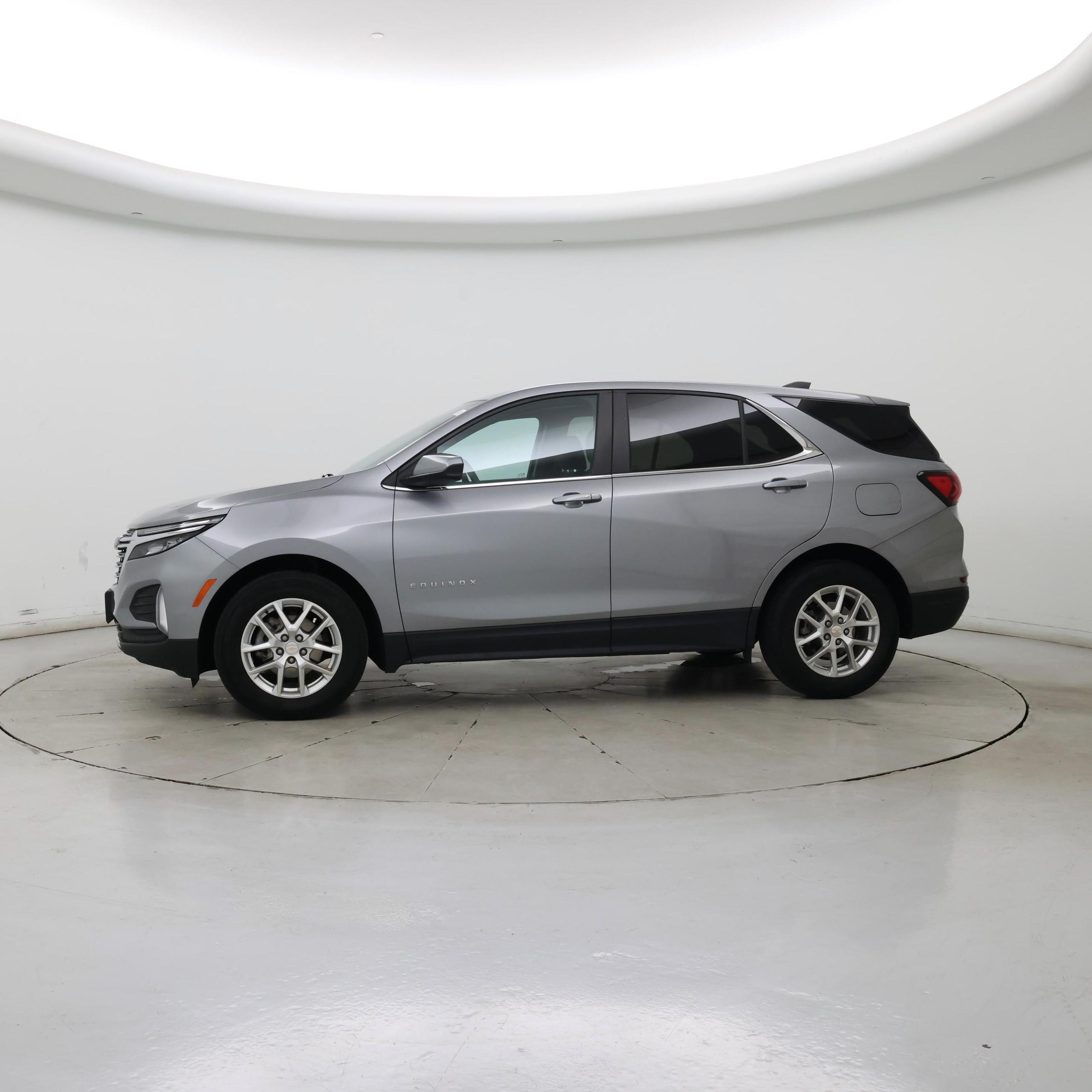 Thumbnail: 2023 Chevrolet Equinox - 3