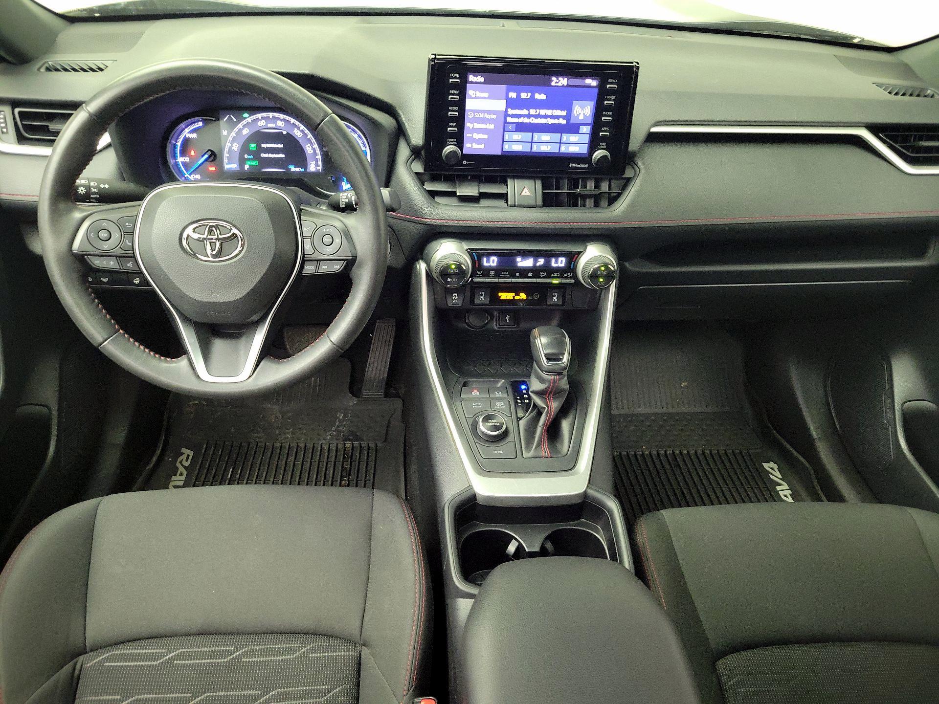 Thumbnail: 2021 Toyota RAV4 - 9