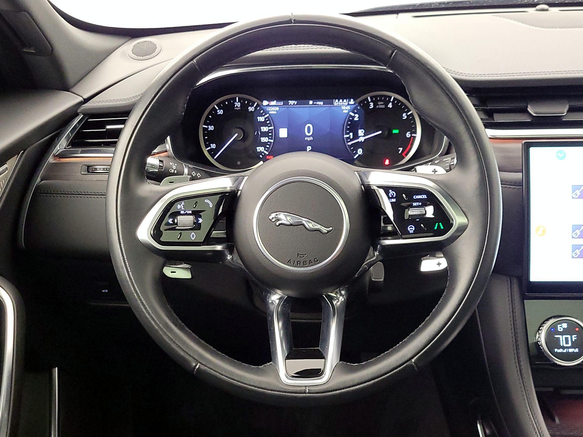 Thumbnail: 2022 Jaguar F-Pace - 10