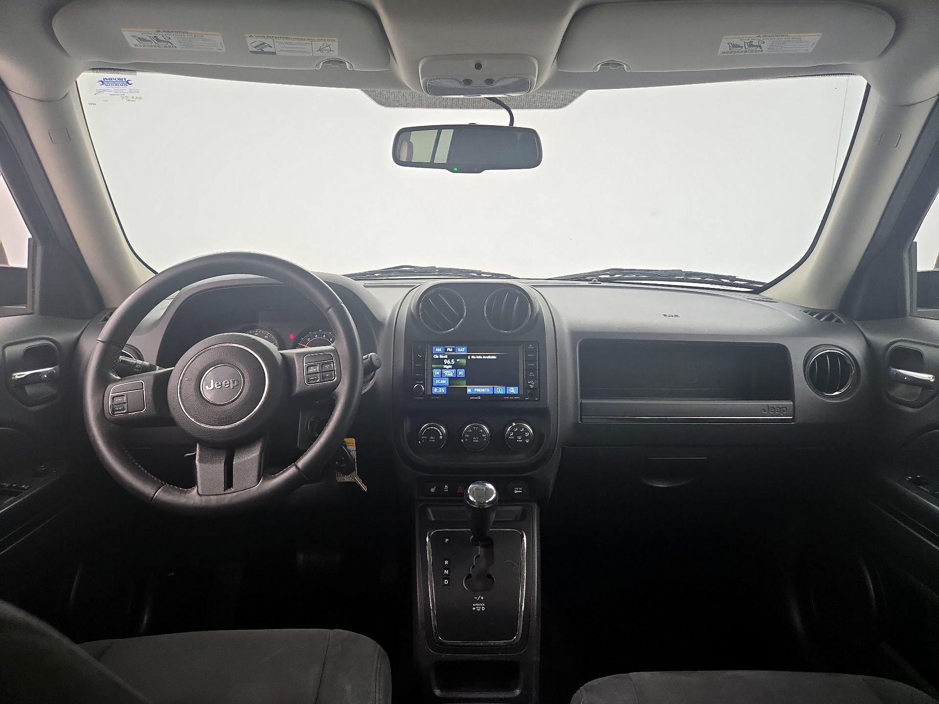 Thumbnail: 2016 Jeep Patriot - 9