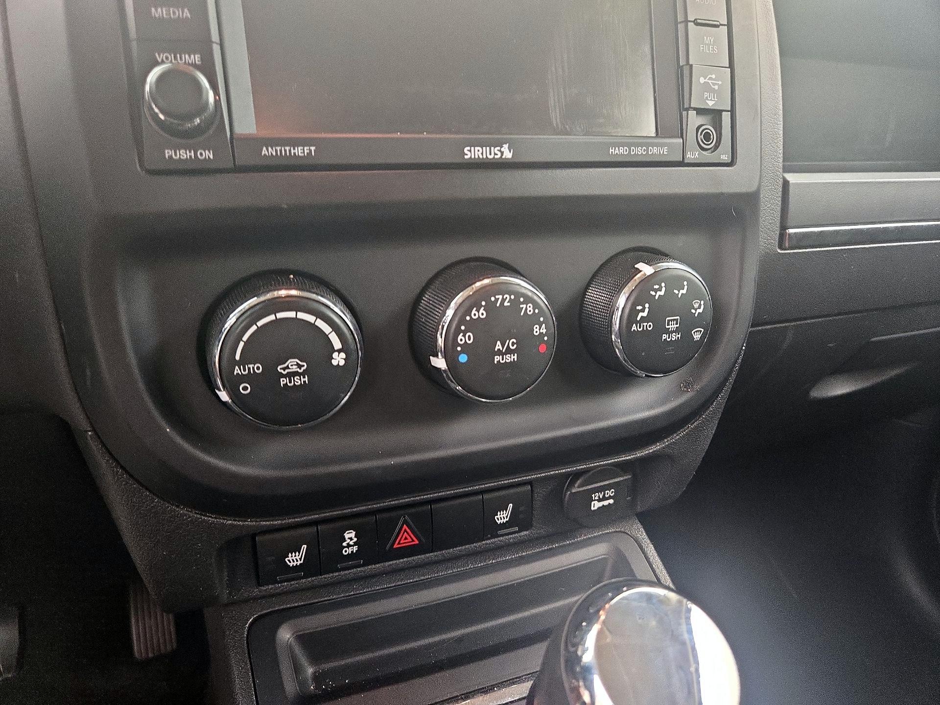 Thumbnail: 2016 Jeep Patriot - 14