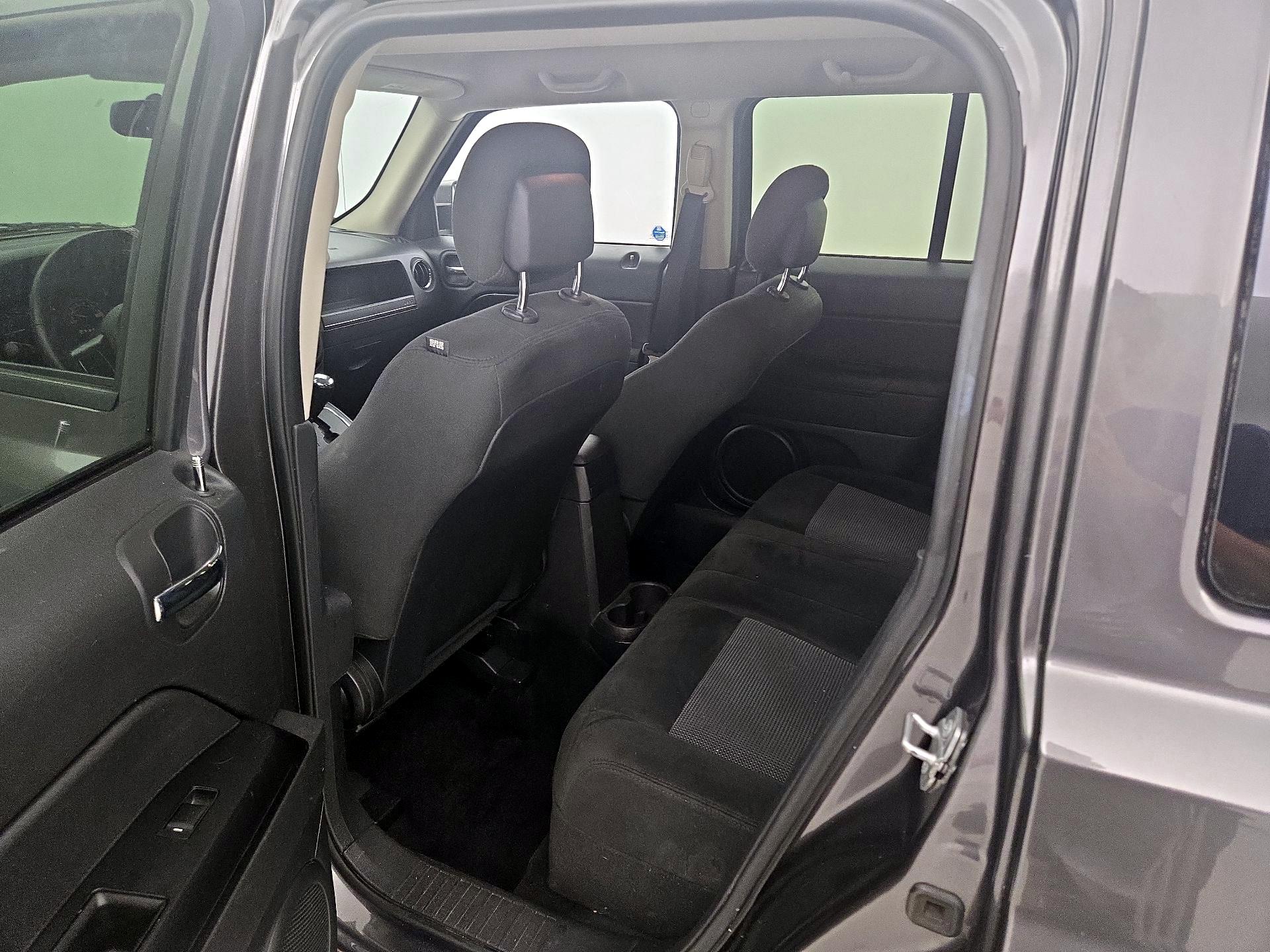Thumbnail: 2016 Jeep Patriot - 17