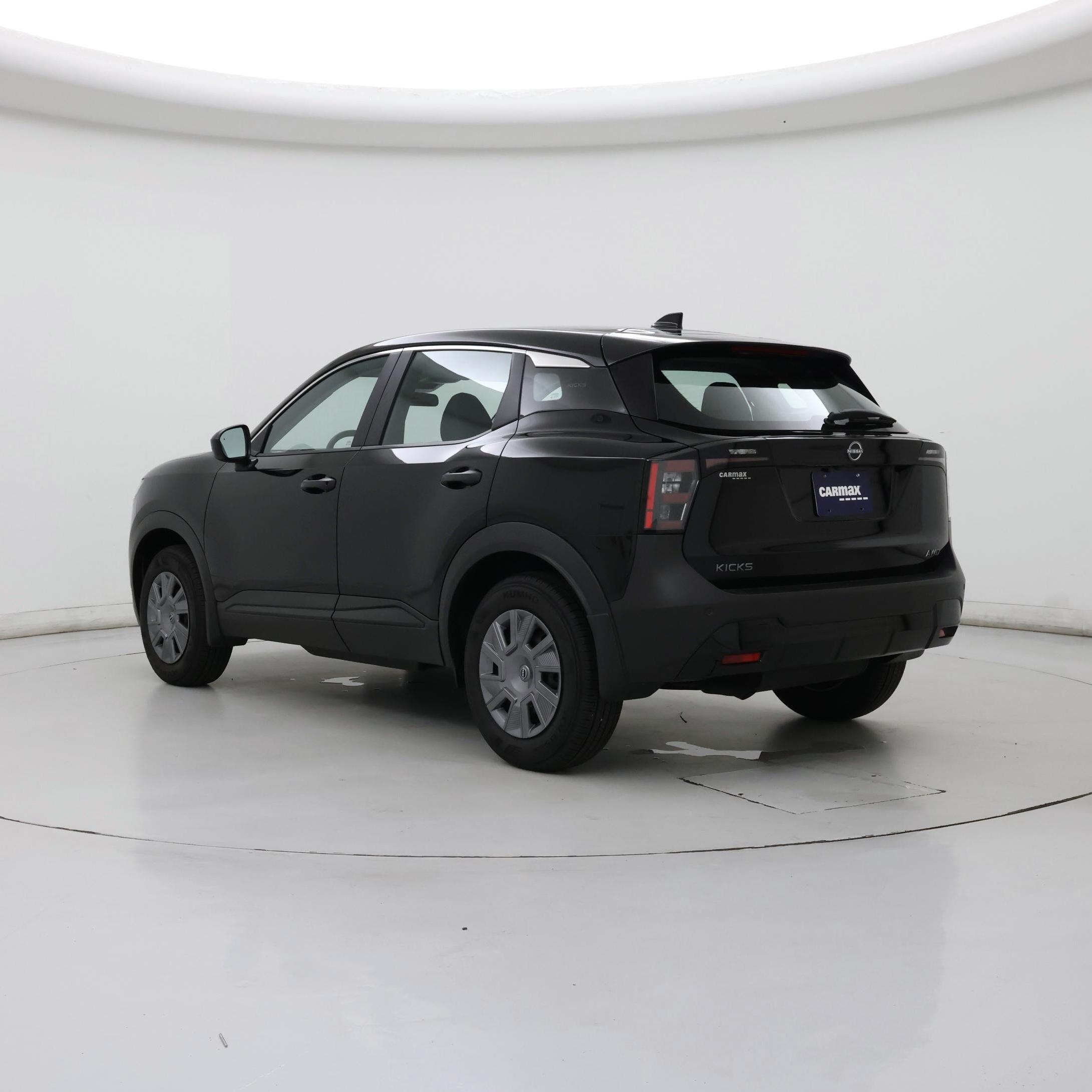 Thumbnail: 2025 Nissan Kicks - 2
