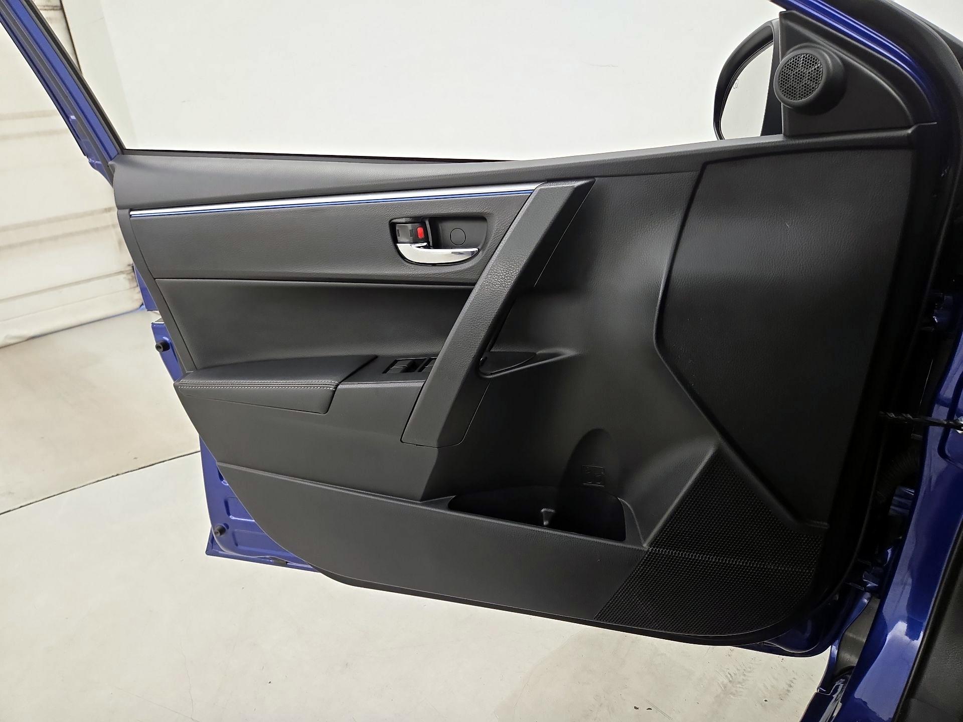 Thumbnail: 2016 Toyota Corolla - 12