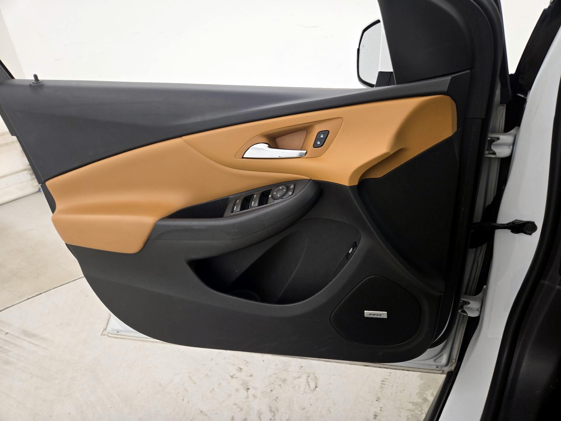 Thumbnail: 2018 Chevrolet Volt - 12