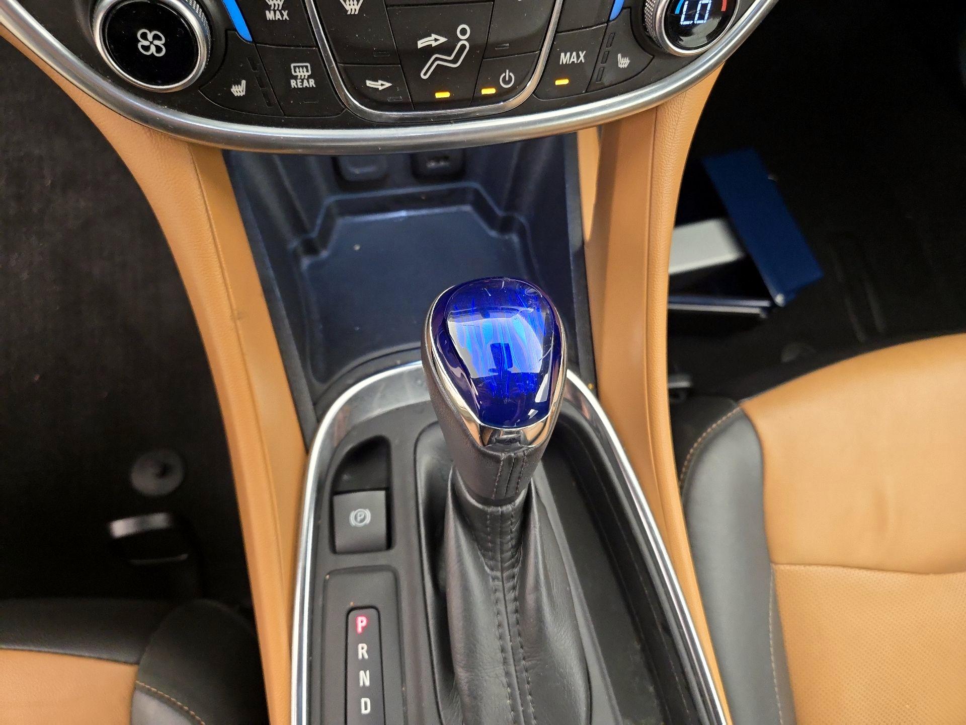 Thumbnail: 2018 Chevrolet Volt - 17