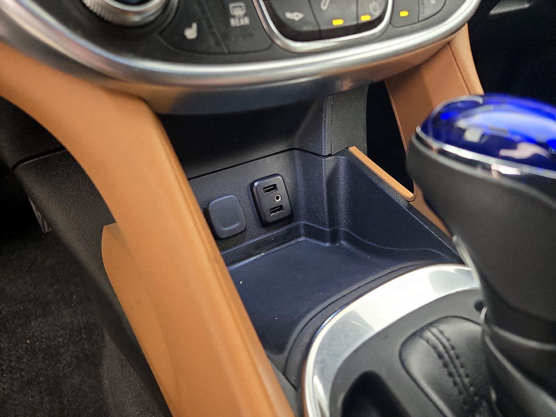 Thumbnail: 2018 Chevrolet Volt - 18