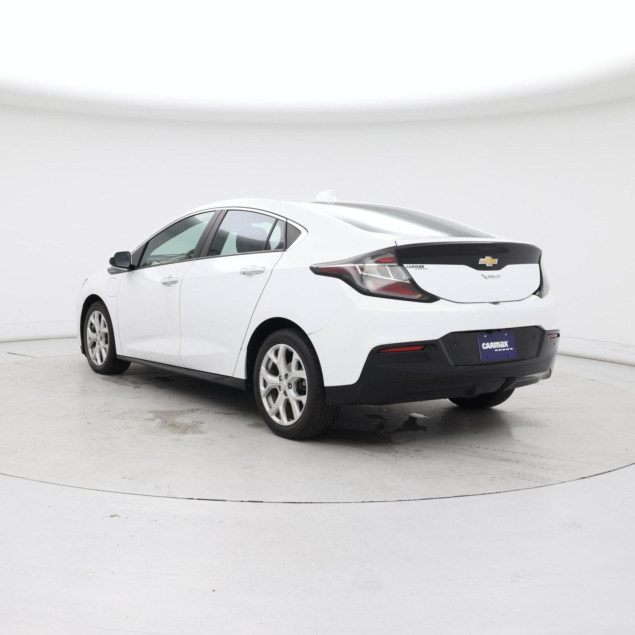 Thumbnail: 2018 Chevrolet Volt - 2