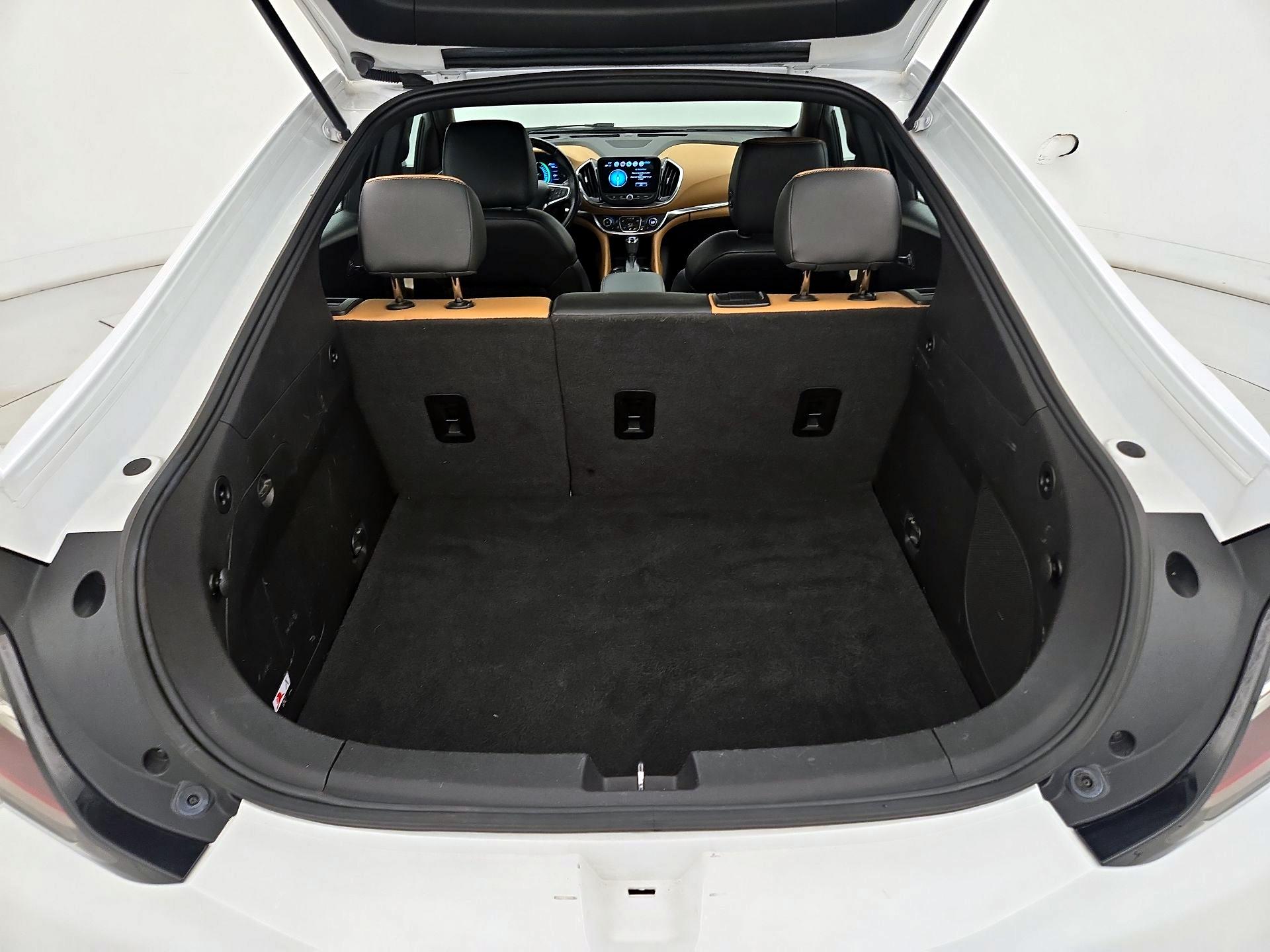 Thumbnail: 2018 Chevrolet Volt - 20